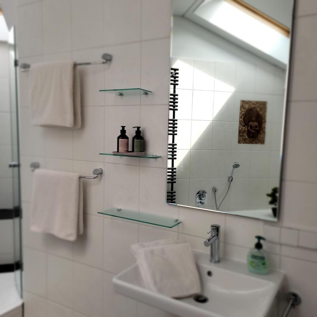 Helle gemütliche DG Wohnung, 88qm, klimatisiert