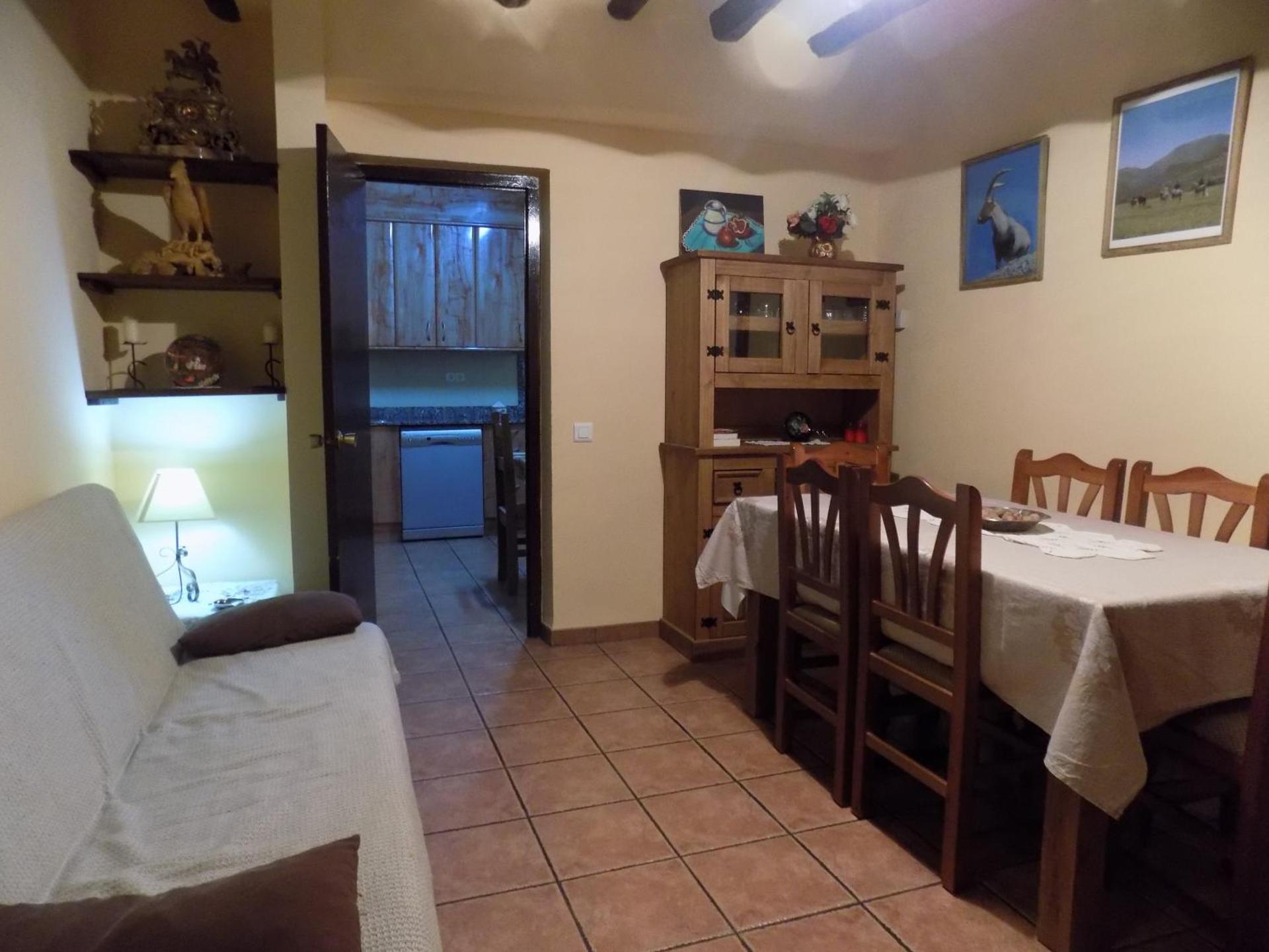 Communal lounge/ TV room