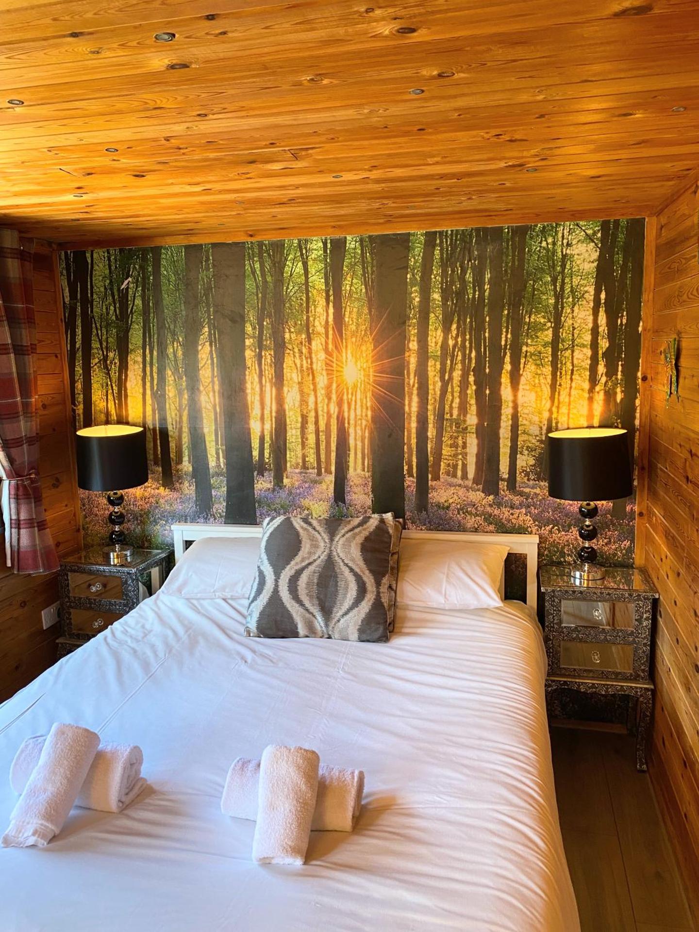 Otter 1 HuntersMoon-Warminster-Longleat-Wiltshire