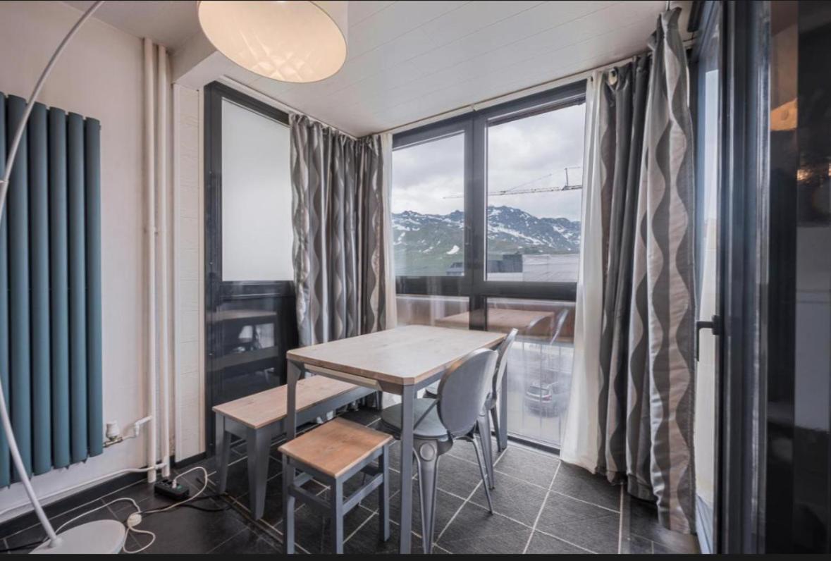 APT confortable centre station face aux pistes de Val Thorens