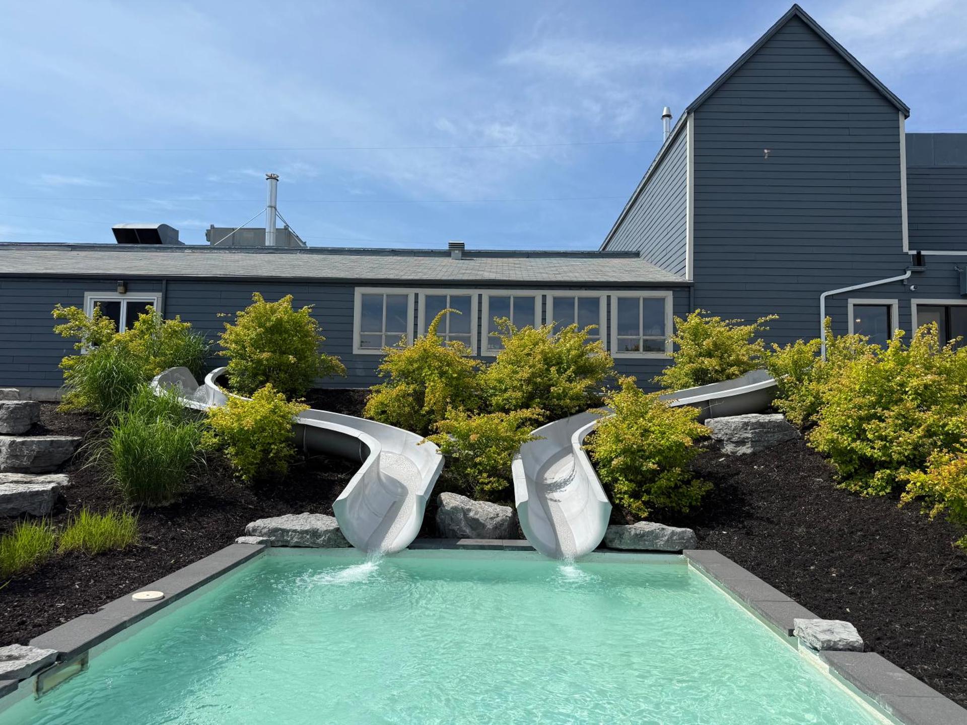 Condos Vacances MSA 2CH - incluant piscine et spas extérieurs OUVERTS À L'ANNÉE!