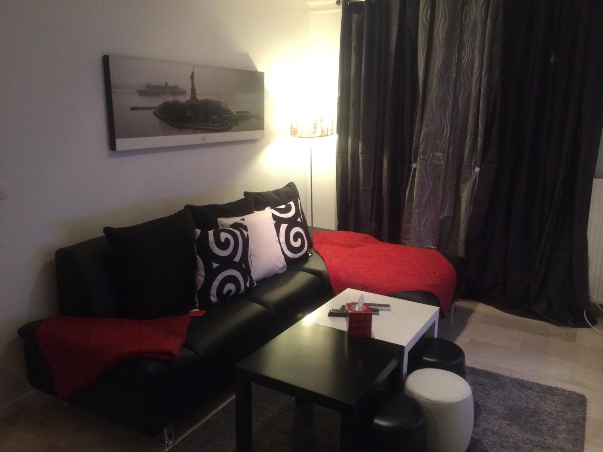 Communal lounge/ TV room