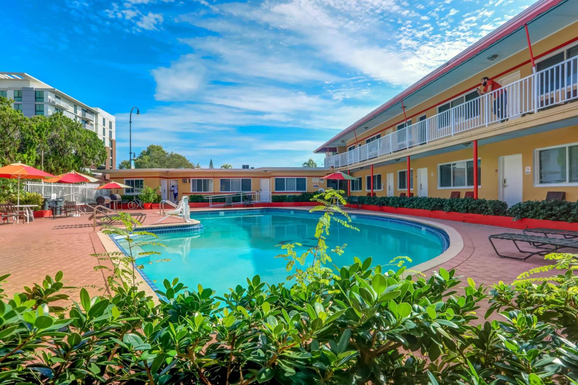 Beach and Town Motel