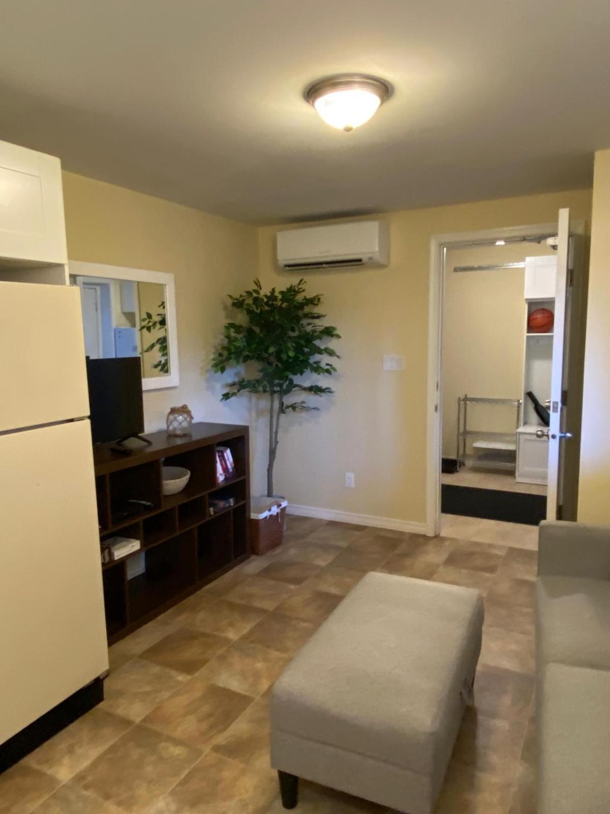 Ravens Nest Cozy Lower One Bedroom Suite