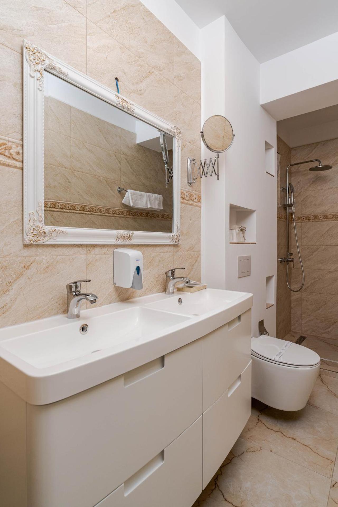 Hotel Boutique Tunari