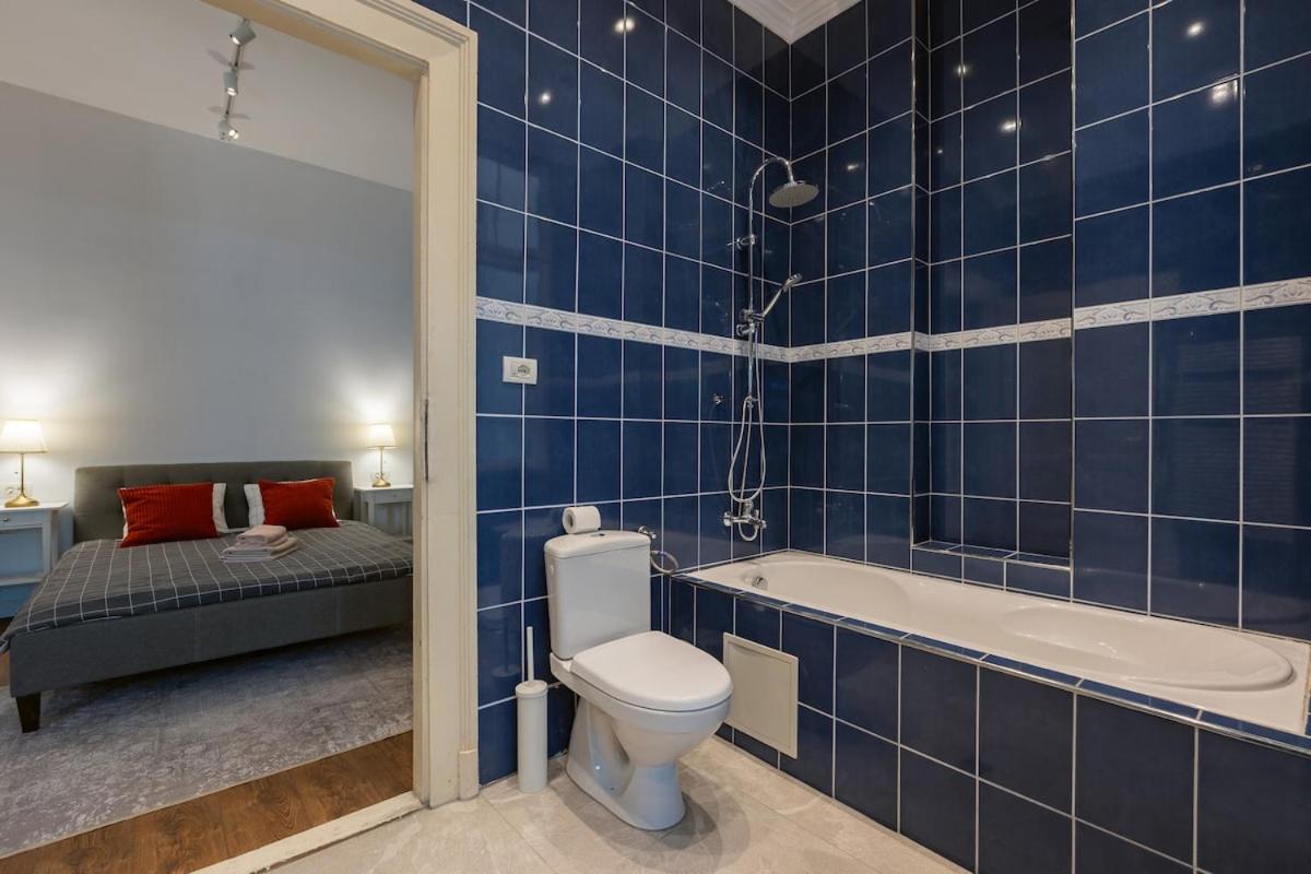 #Hidden Central Nest with Terrace