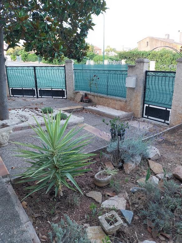 Studio avec terrasse indépendant en villa