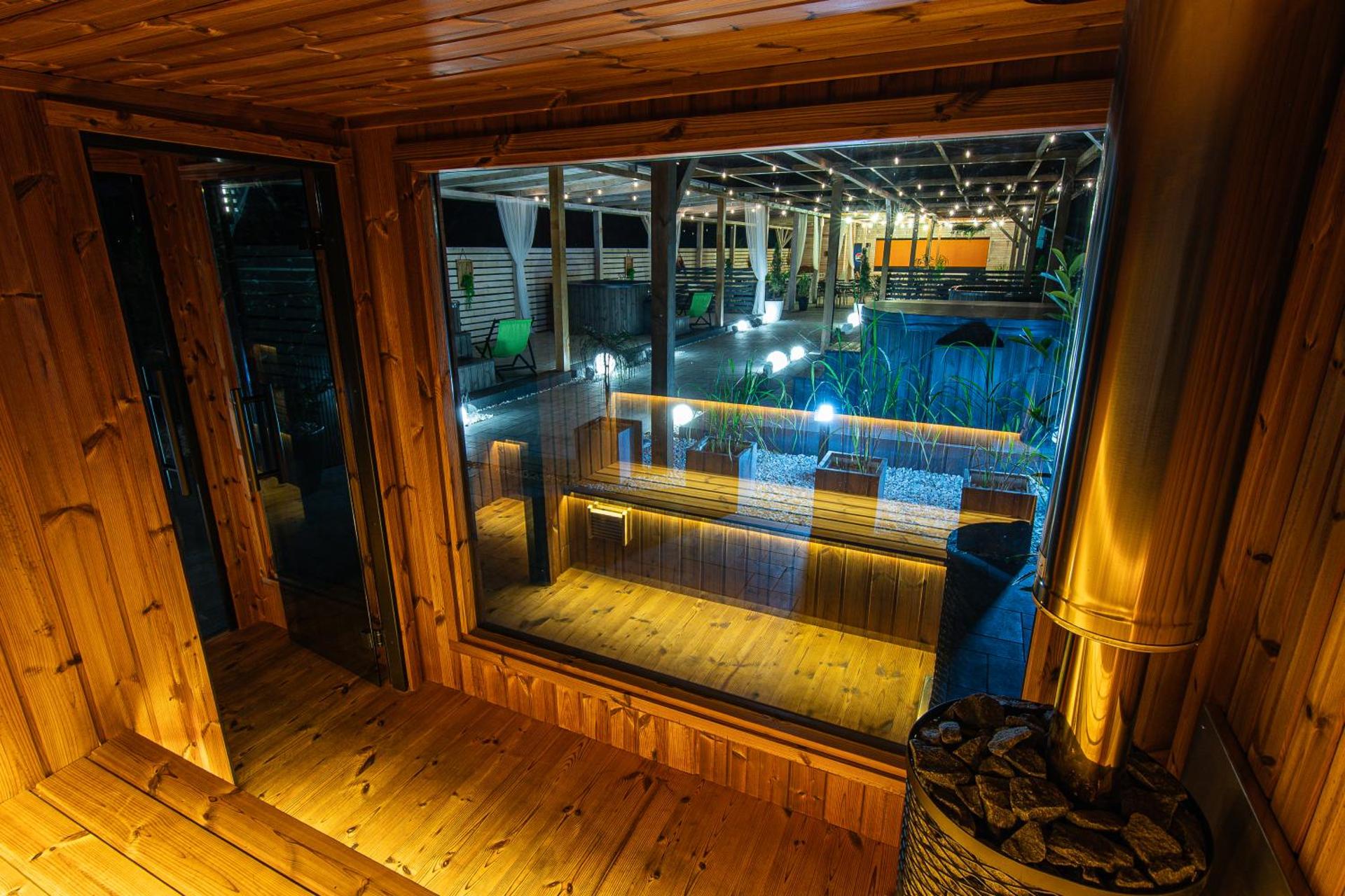 Old Tree Villa & Restaurant