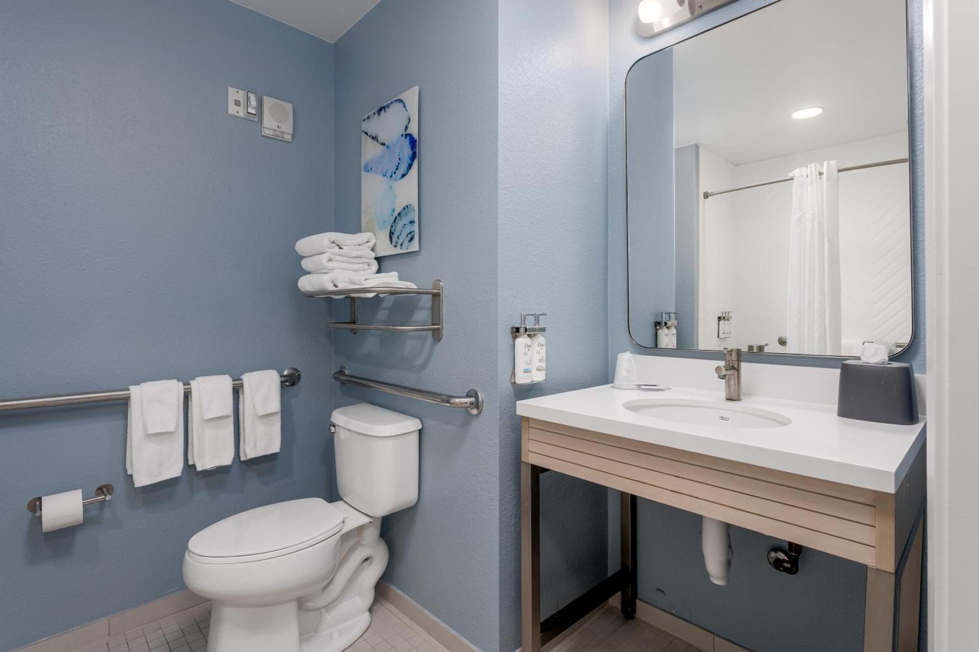 Holiday Inn Resort Pensacola Beach Gulf Front by IHG