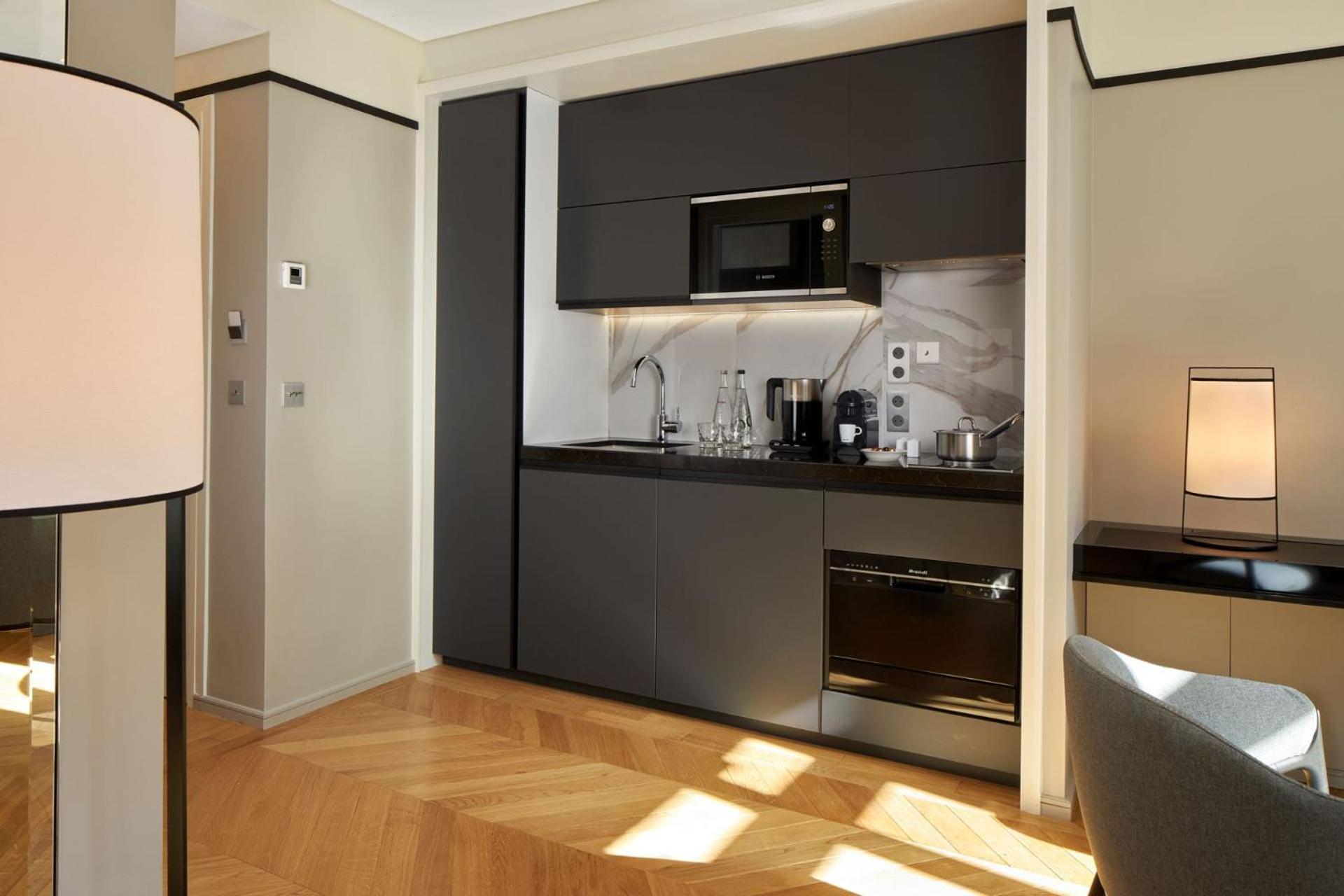 Kitchen or kitchenette