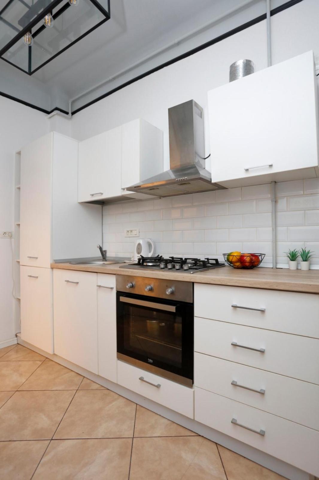 3 bdrm apartment near OLD TOWN