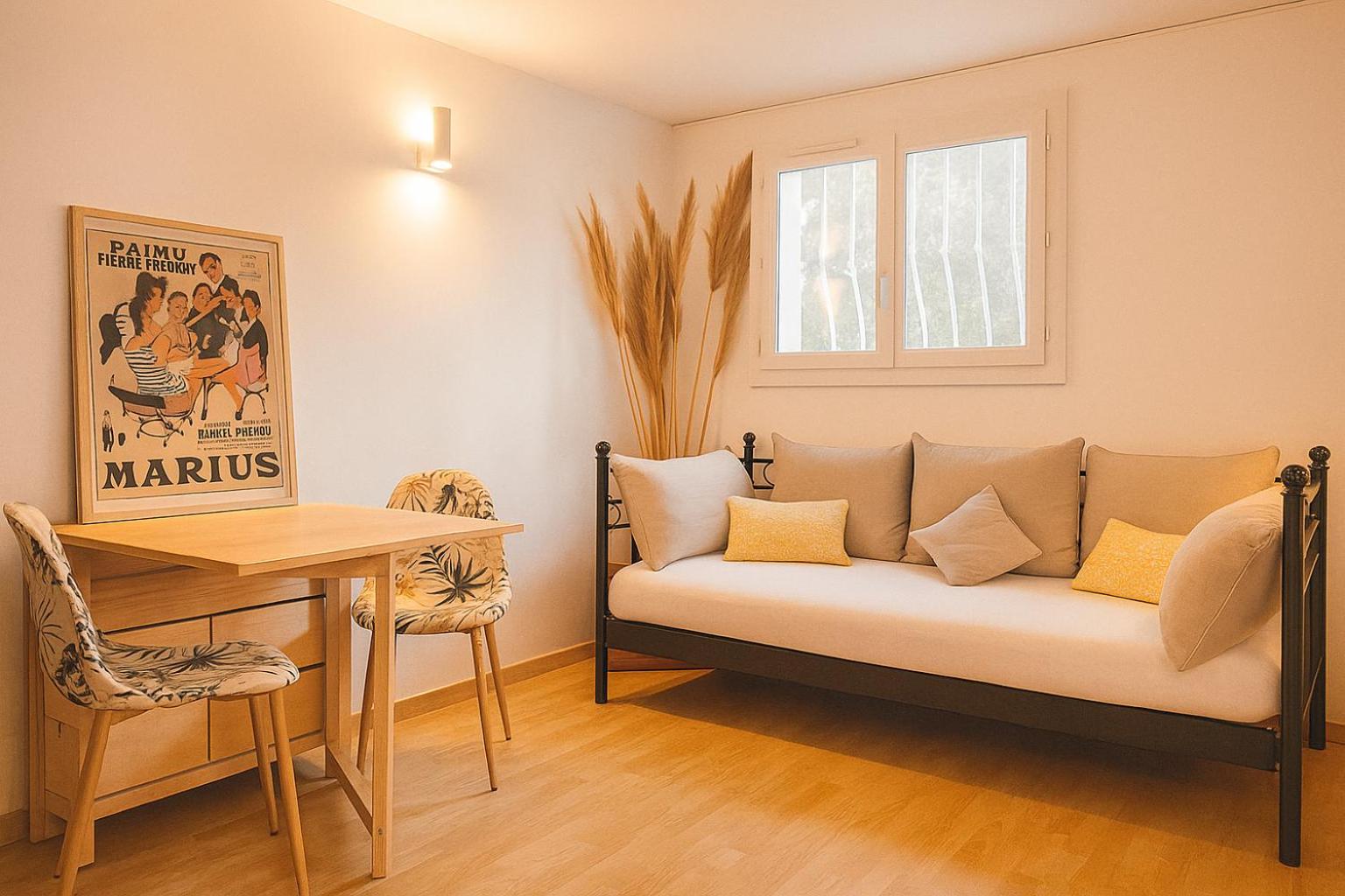 Le jardinet d'Emma - Appart RDC avec jacuzzi, parking, au calme