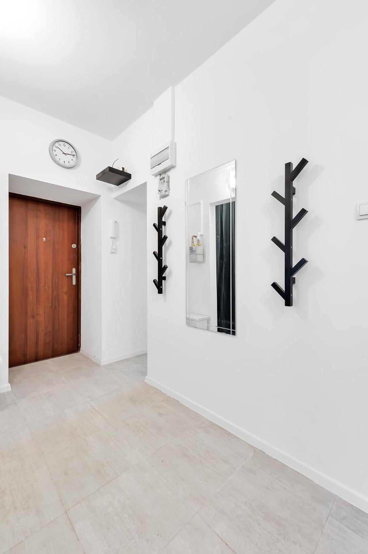 Fabryczna Station Rooms and Apartments