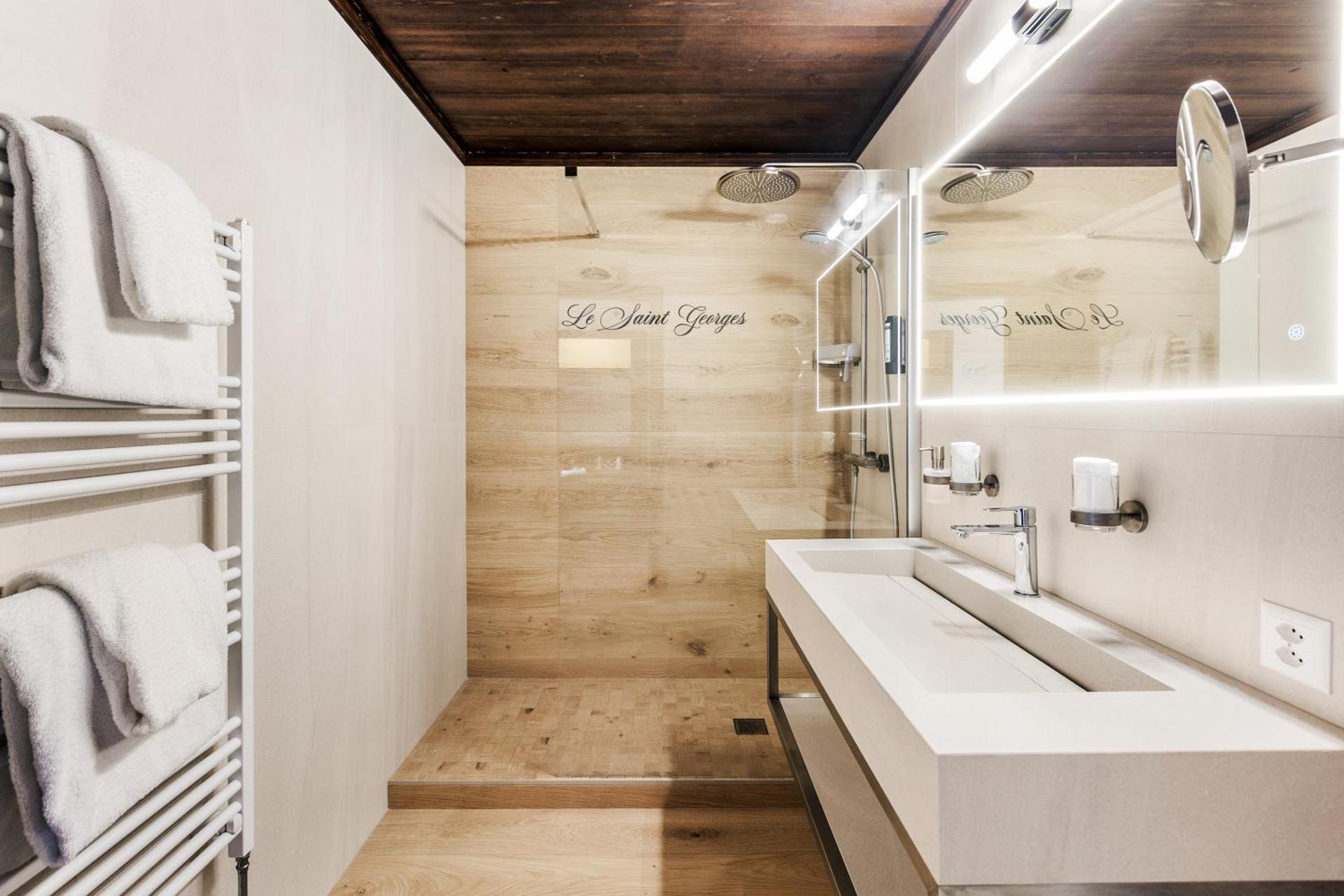 Double Room with Mountain View