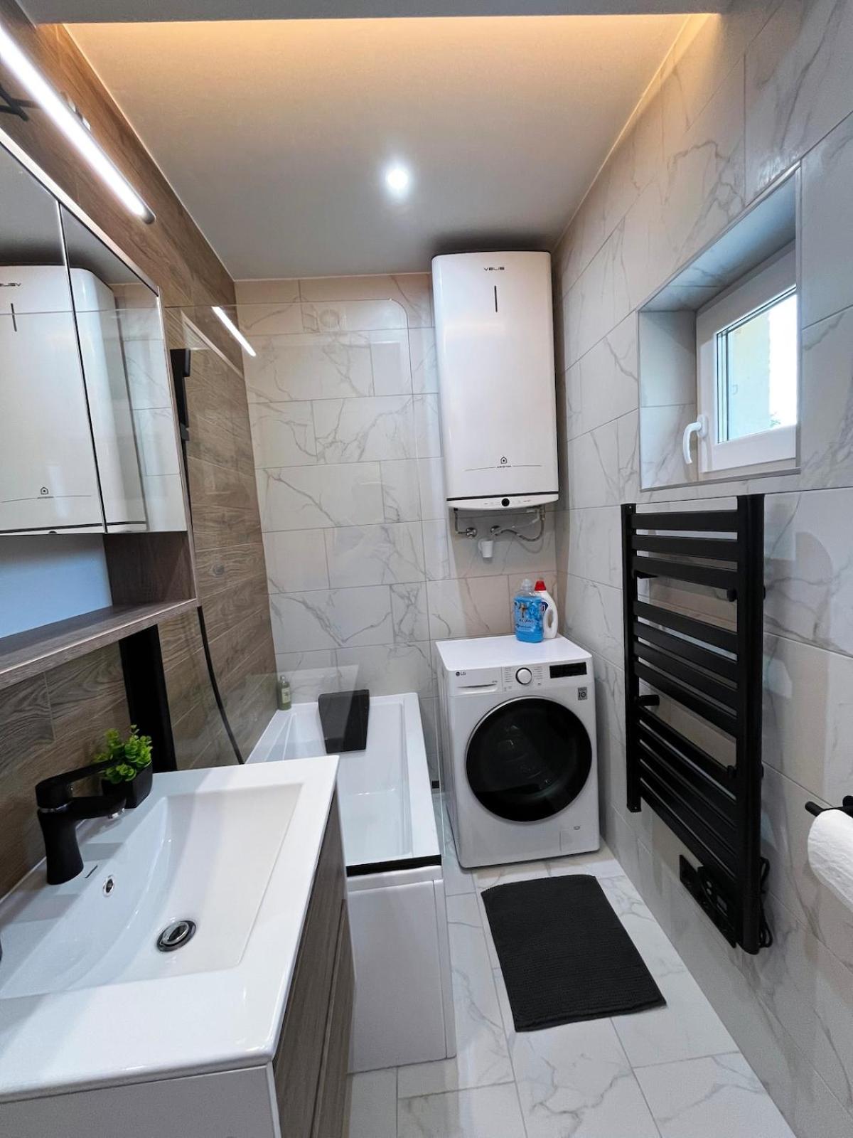 Fehér Balaton Apartman