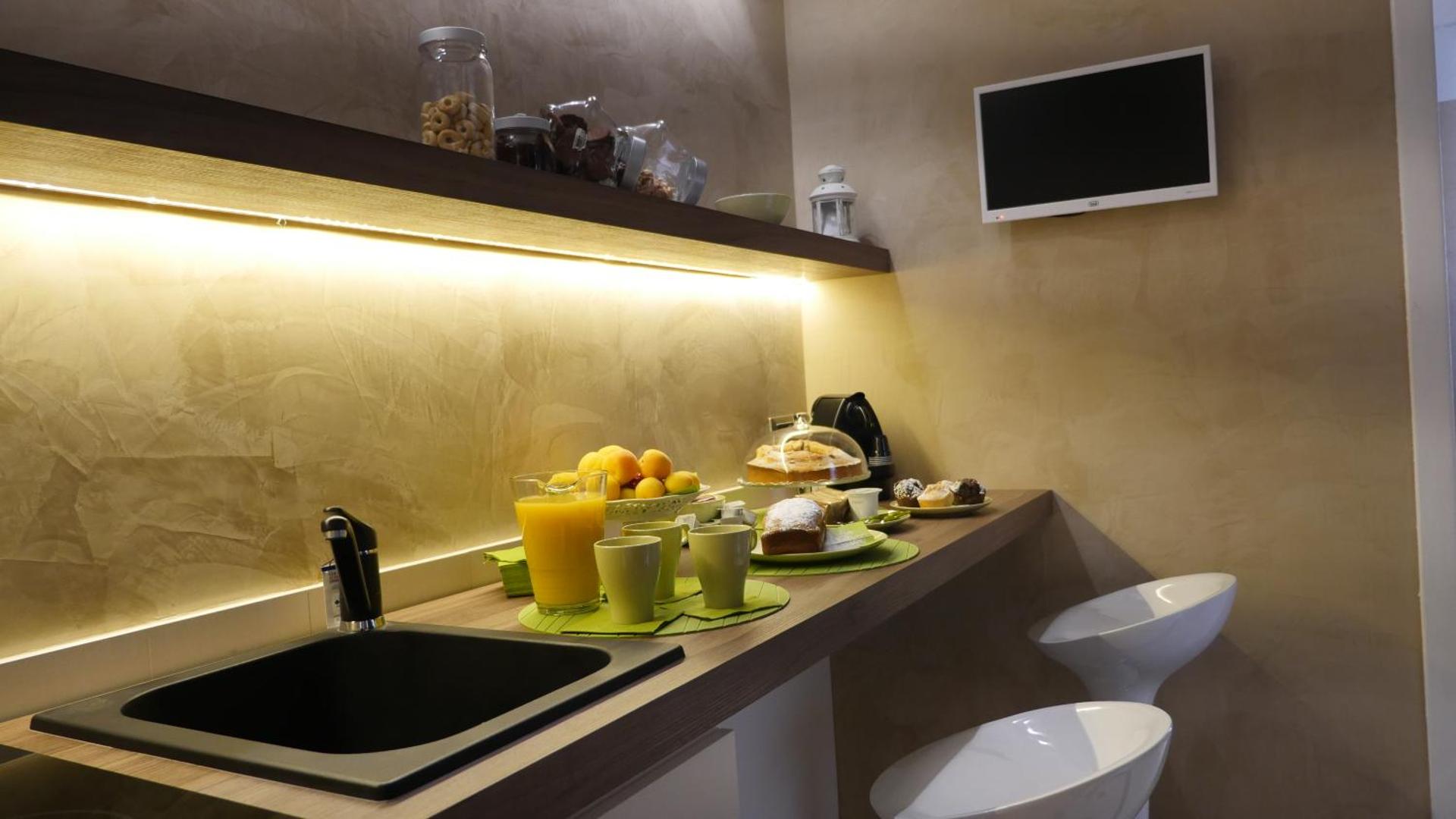 Coffee/tea facilities