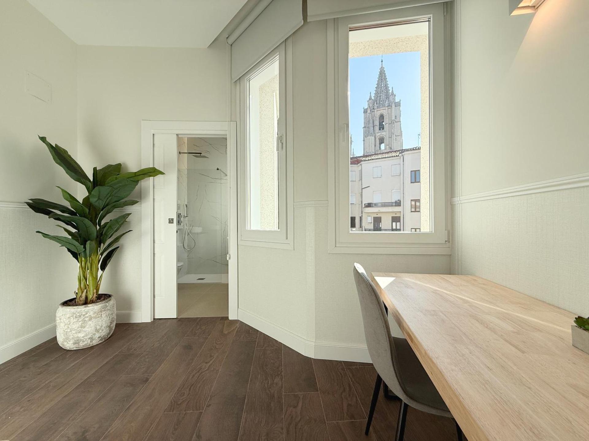 Apartamentos Mk77 León Zuloaga