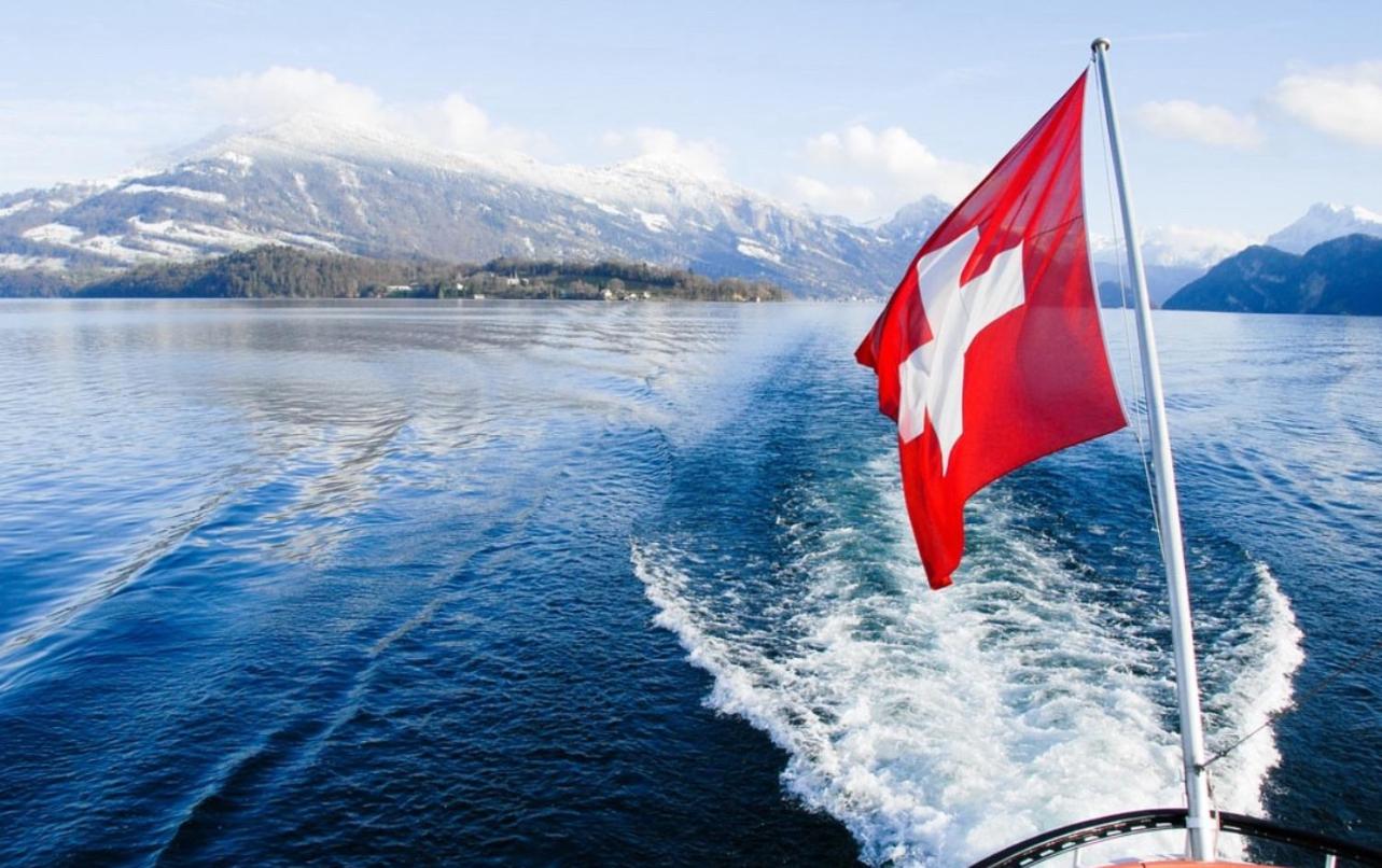 Executive Suite Top Location & Fast Free Wi-Fi & AC & Parking