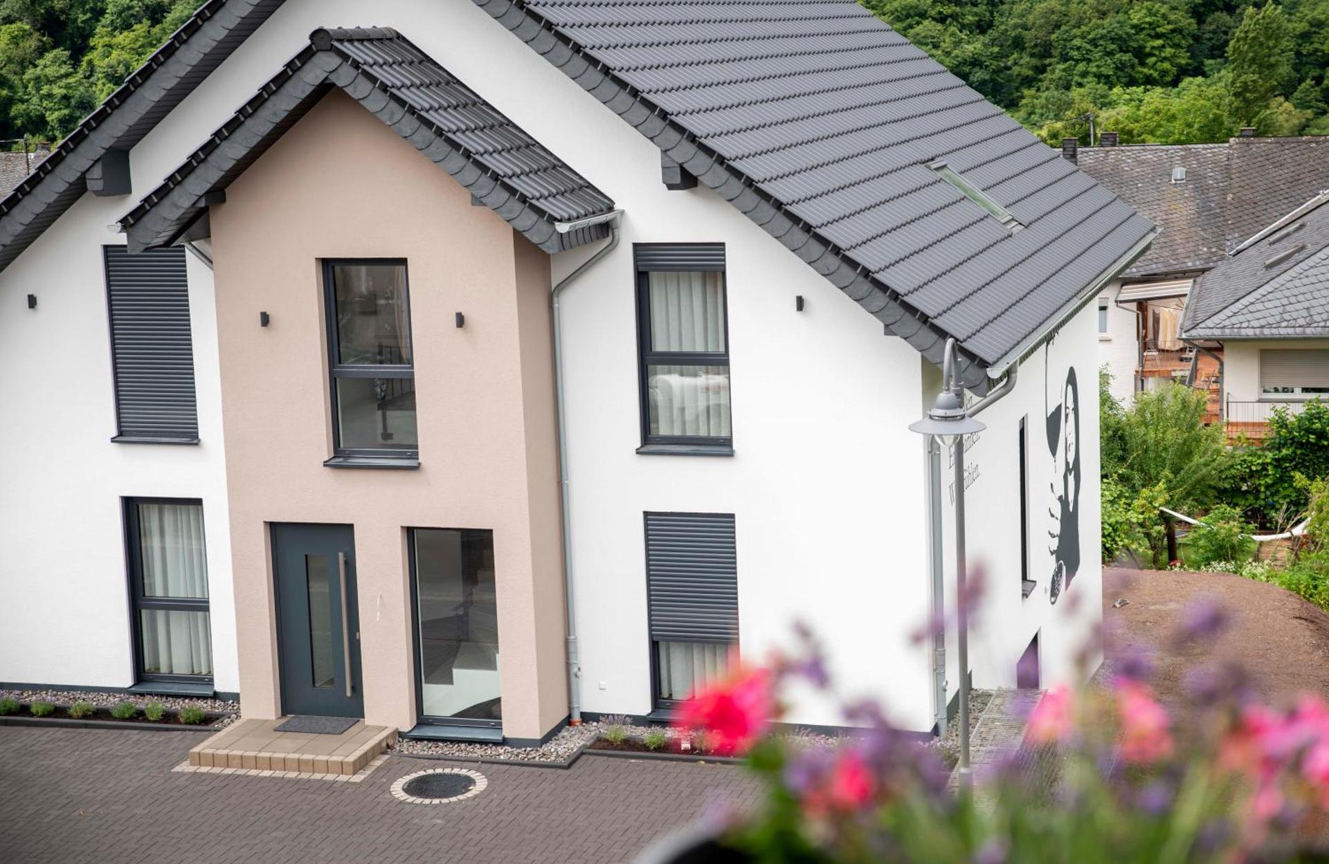 Genießen- Entspannen- Wohlfühlen-Komfortable Ferienwohnungen - Weingut Erich Serwazi