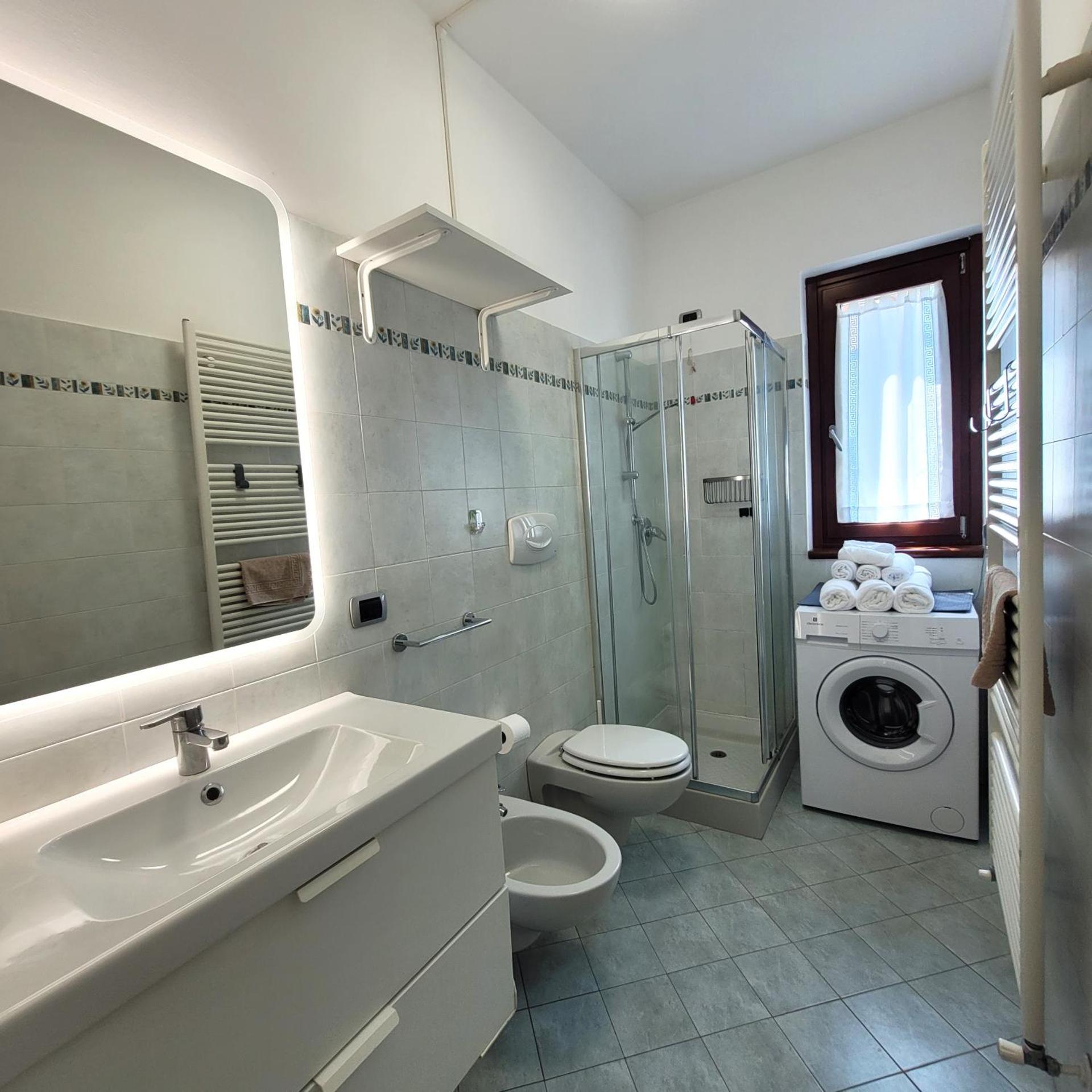 Onda del lago Mountain Lake Iseo Hospitality