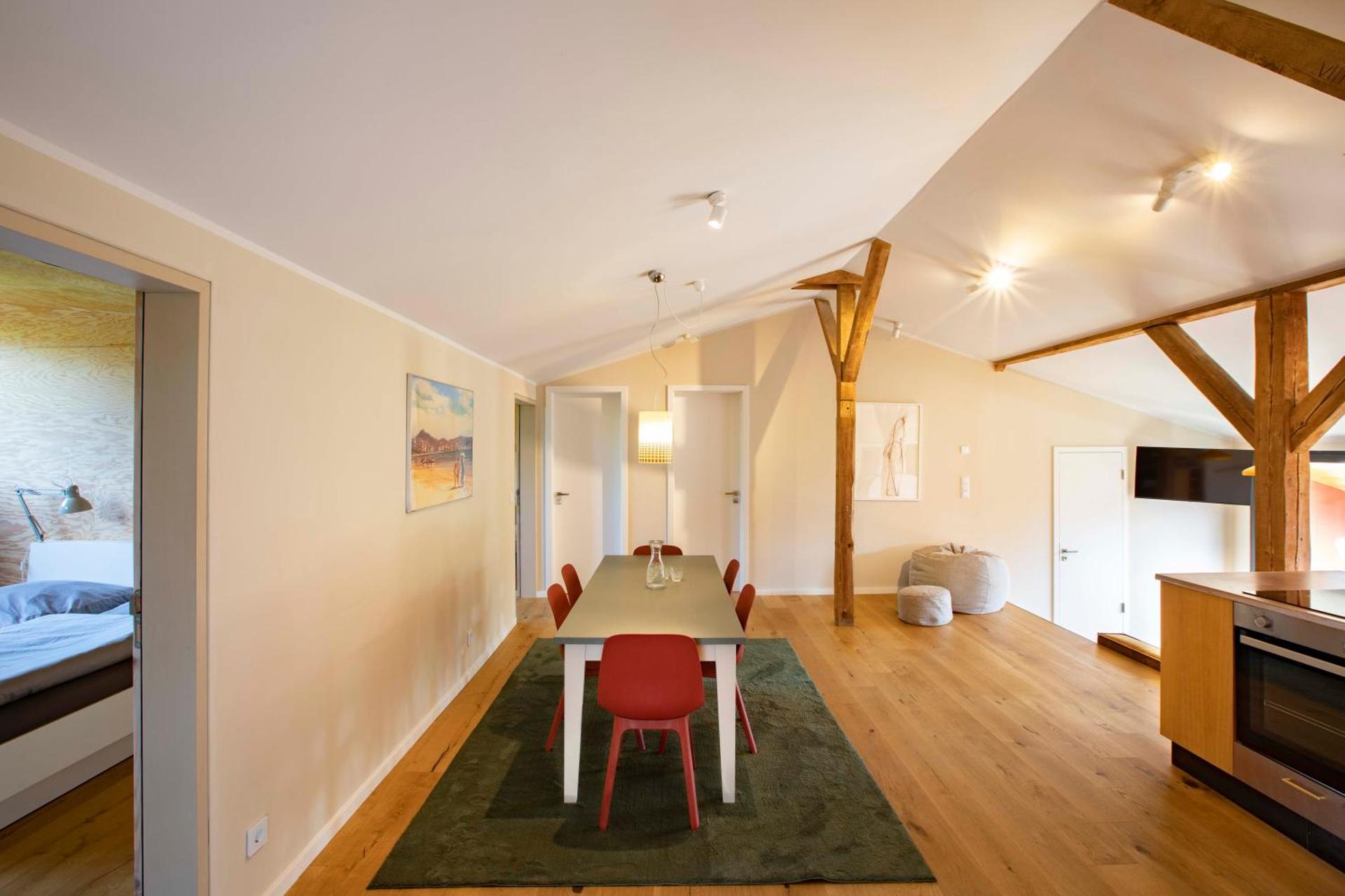 Große Wohnung mit Loggia