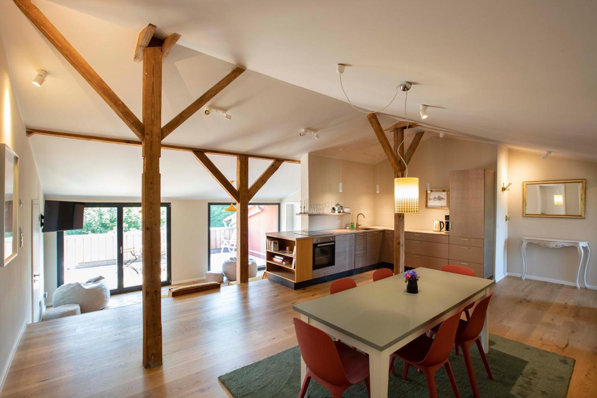 Große Wohnung mit Loggia