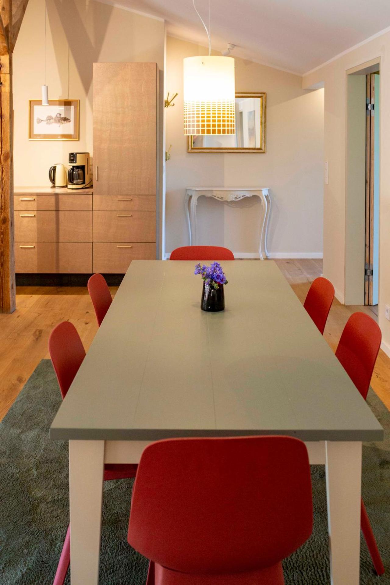 Große Wohnung mit Loggia