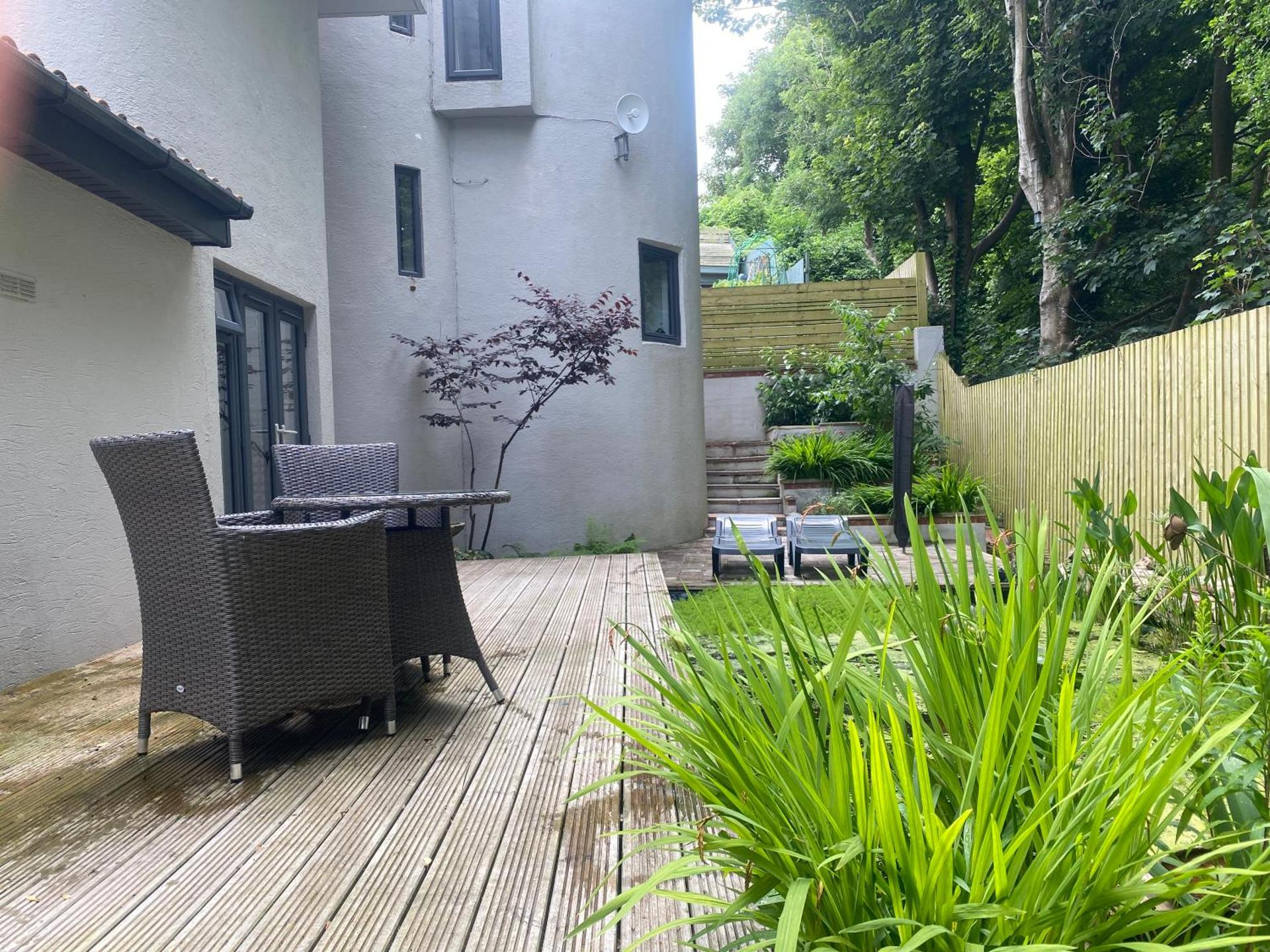 Parkside Lodge - Luxury Coastal Hideaway for Two