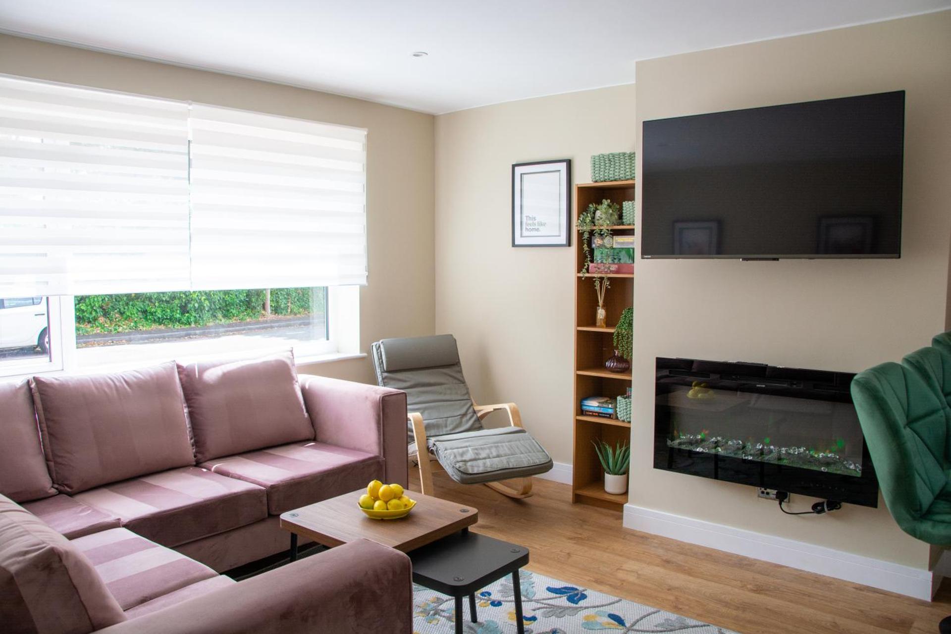 Communal lounge/ TV room