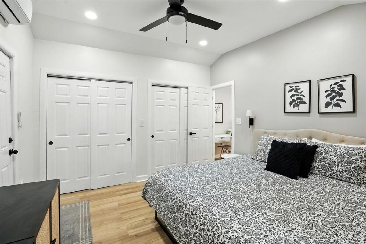 Beacons' Nest, Valpo U, Downtown & Dunes