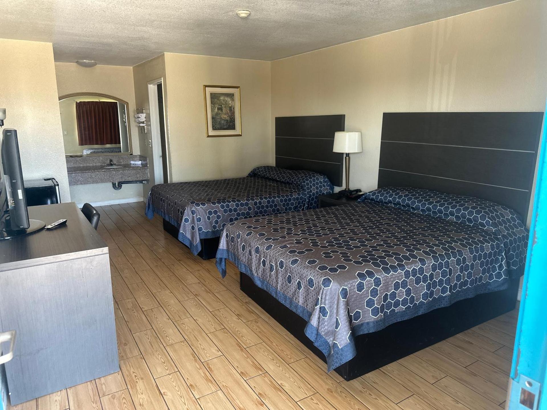 Mayfair Inn Onratio Airport & Convention Center