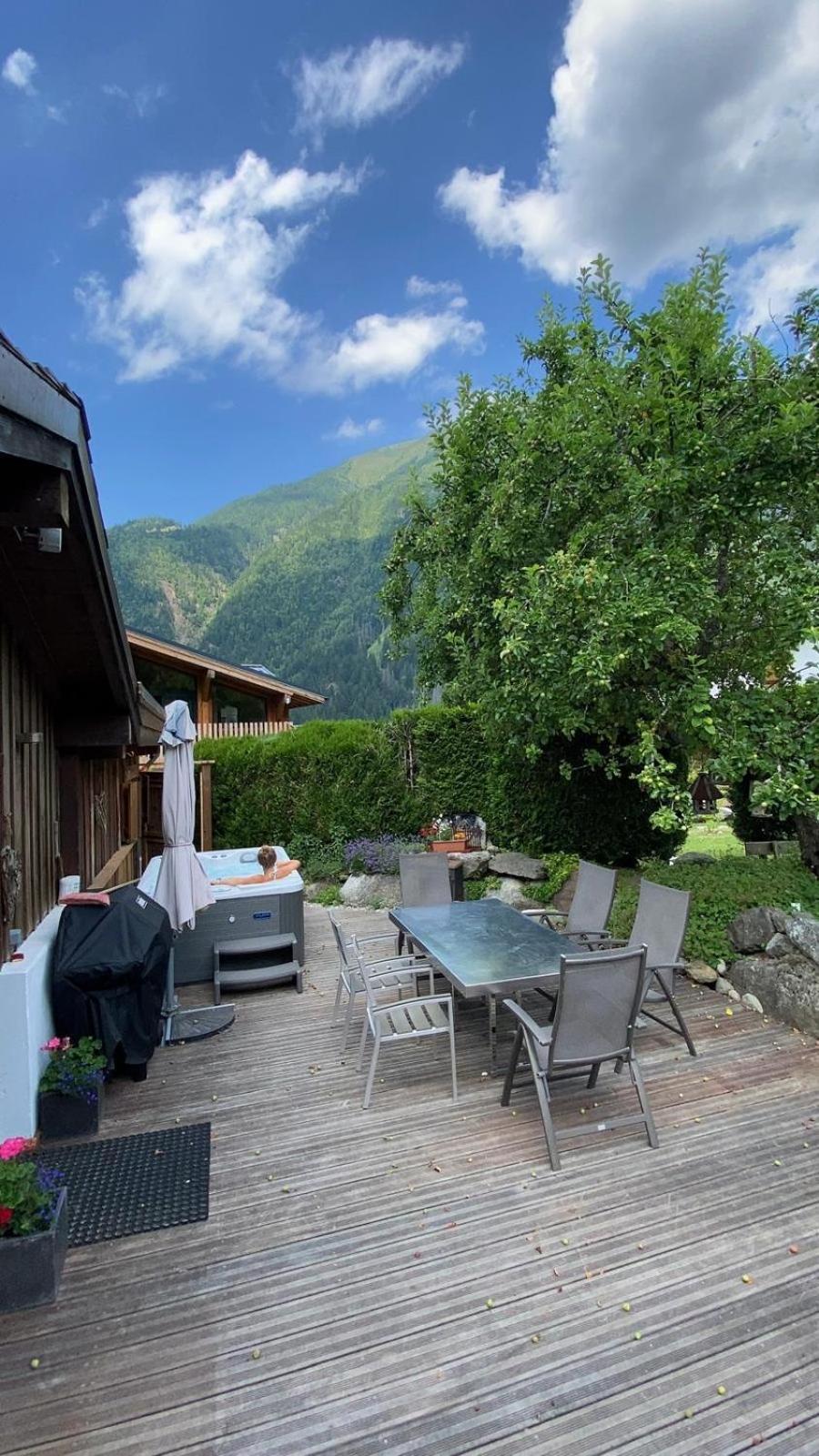 Tiki Lodge - hot tub & sauna