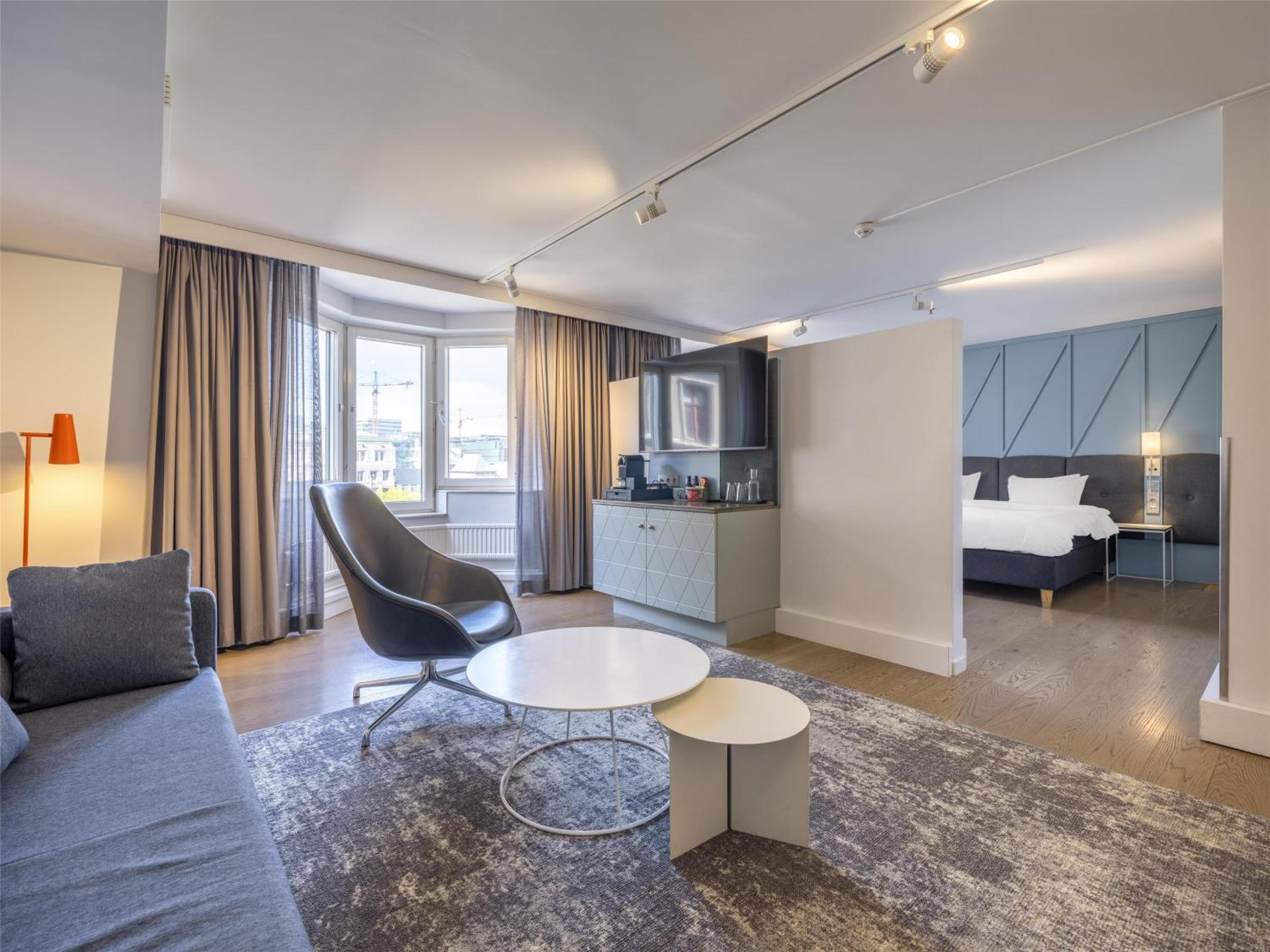 Photo of the whole room