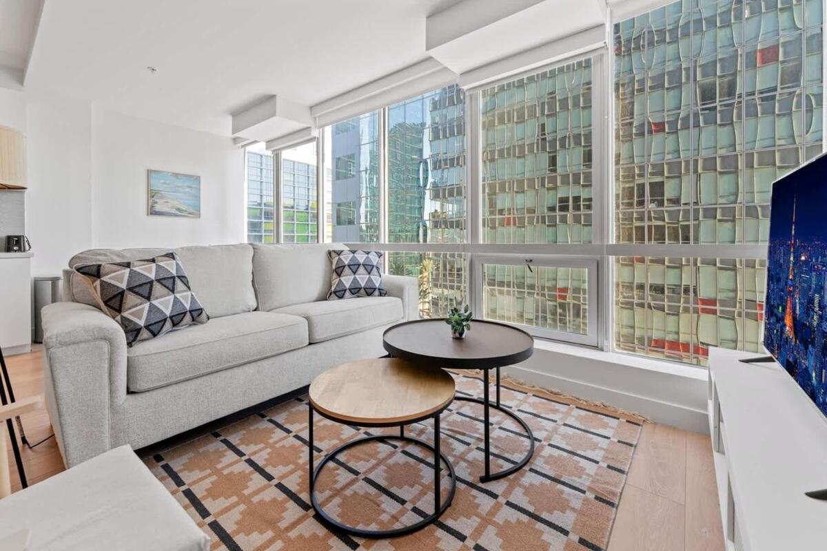 Stylist Downtown LA Gateway- Studio Apt