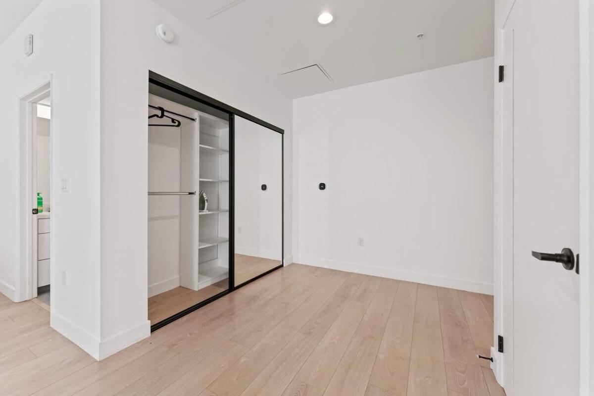 Stylish LA studio Prime Location