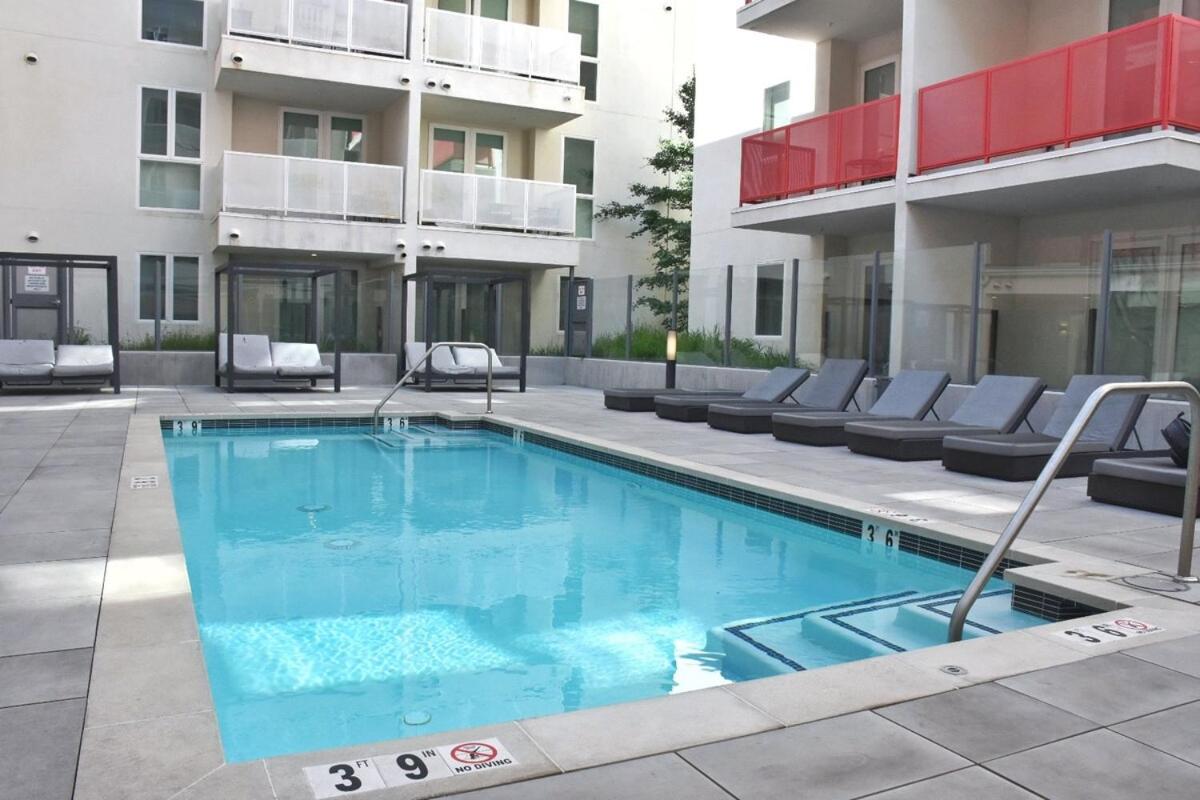 Stylist Downtown LA Gateway- Studio Apt