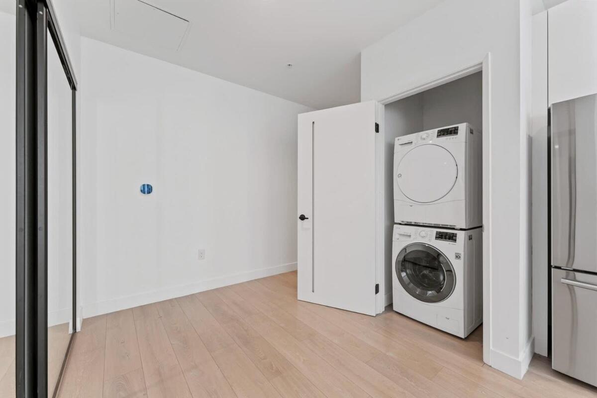 Stylist Downtown LA Gateway- Studio Apt