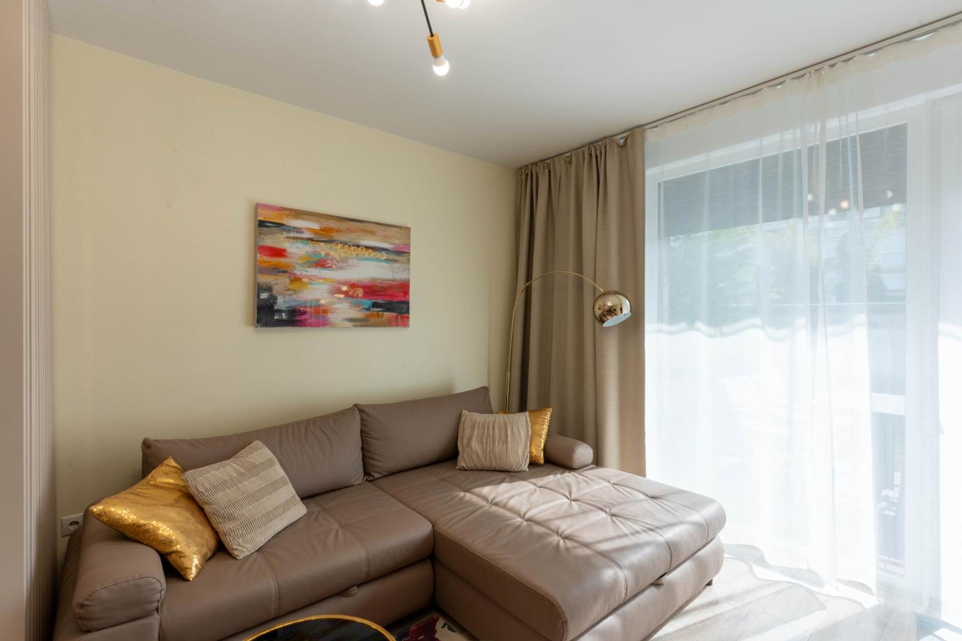 Sunset Resort 003 Jacuzzi