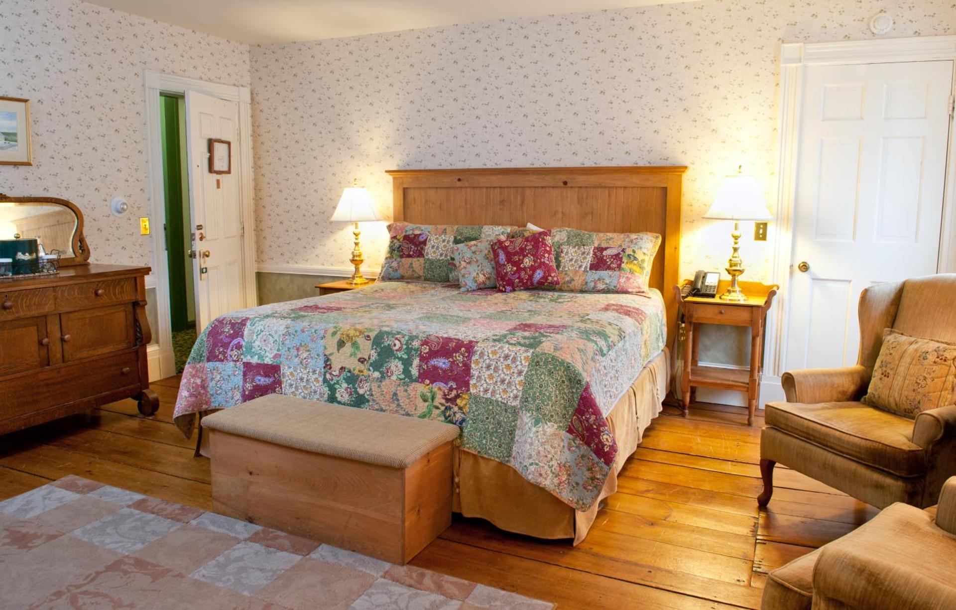 Photo of the whole room