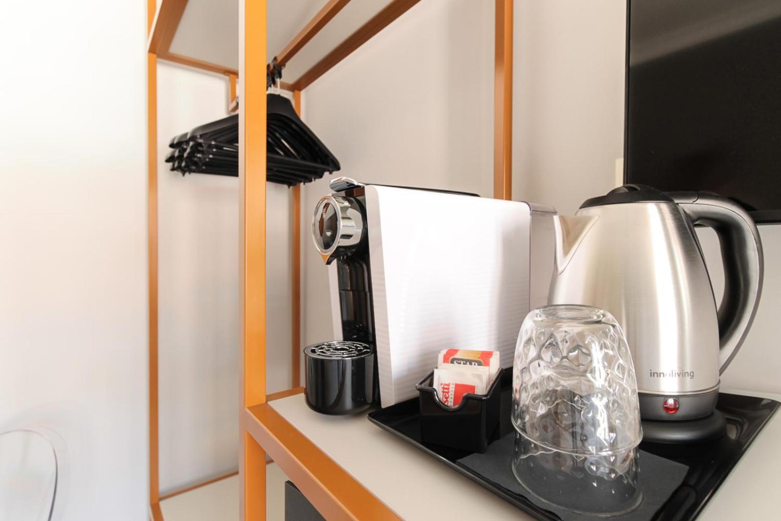 Coffee/tea facilities