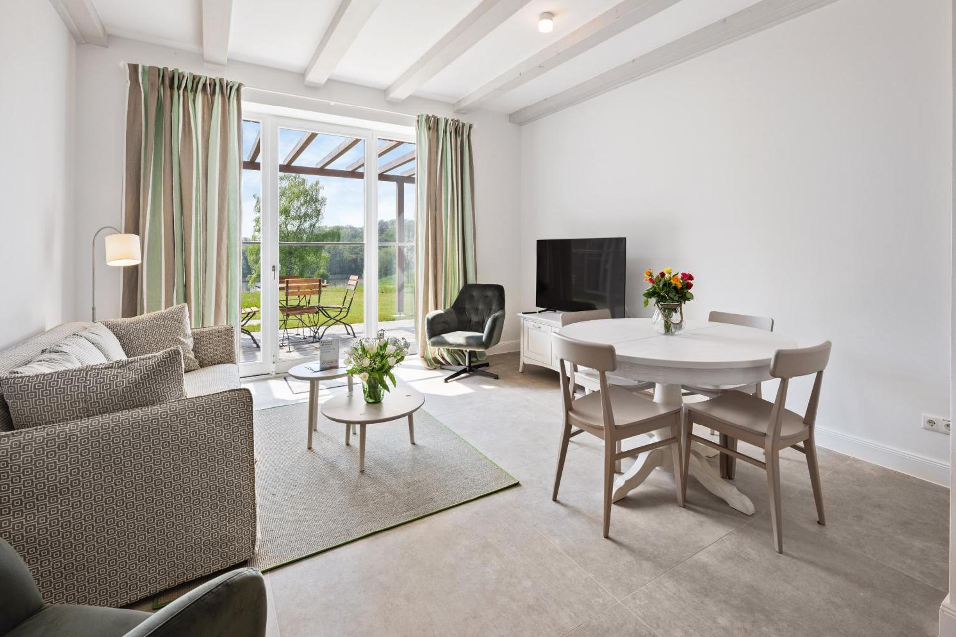 Communal lounge/ TV room