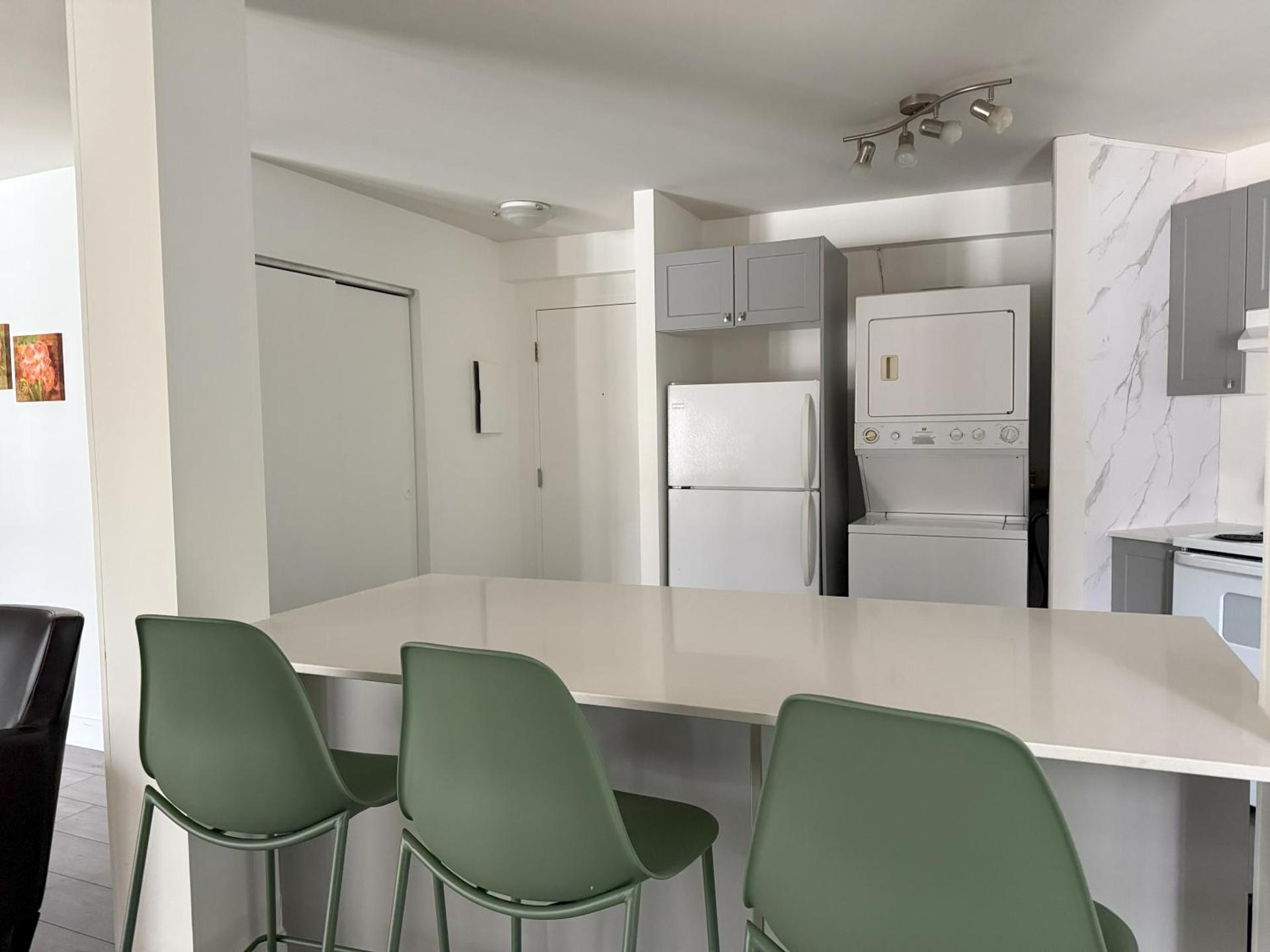 Condos Vacances MSA 2CH - incluant piscine et spas extérieurs OUVERTS À L'ANNÉE!