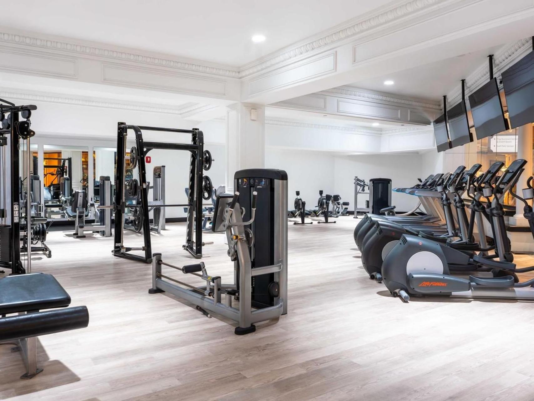 2BR 3BA Beachfront Condo CozySuites at Showboat