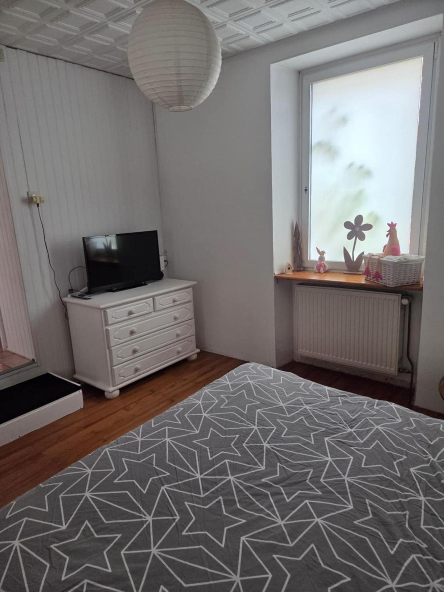 LA PARENTHÈSE AU PAYS DU VERT