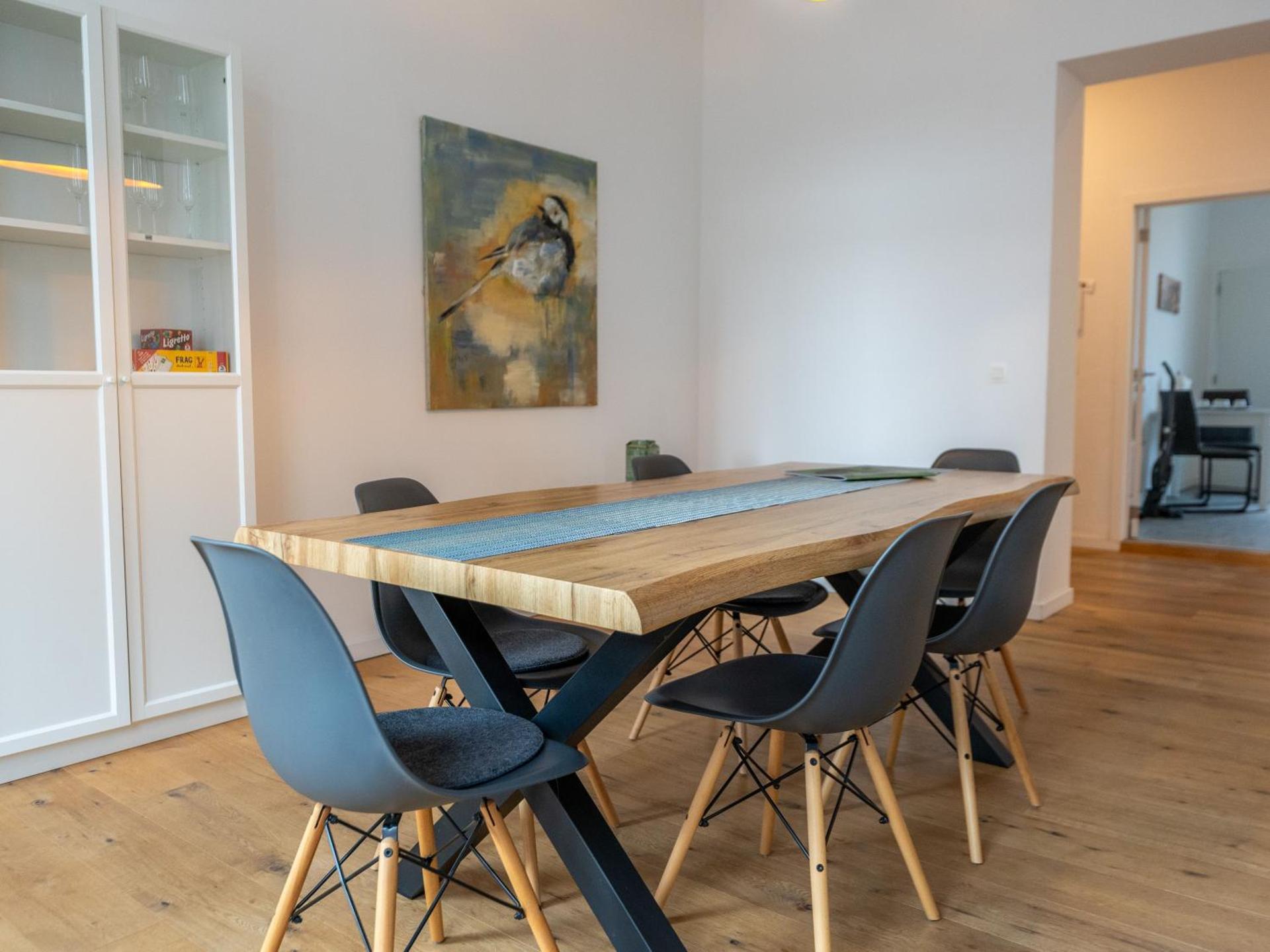 Apartment with Balcony - 1st Floor