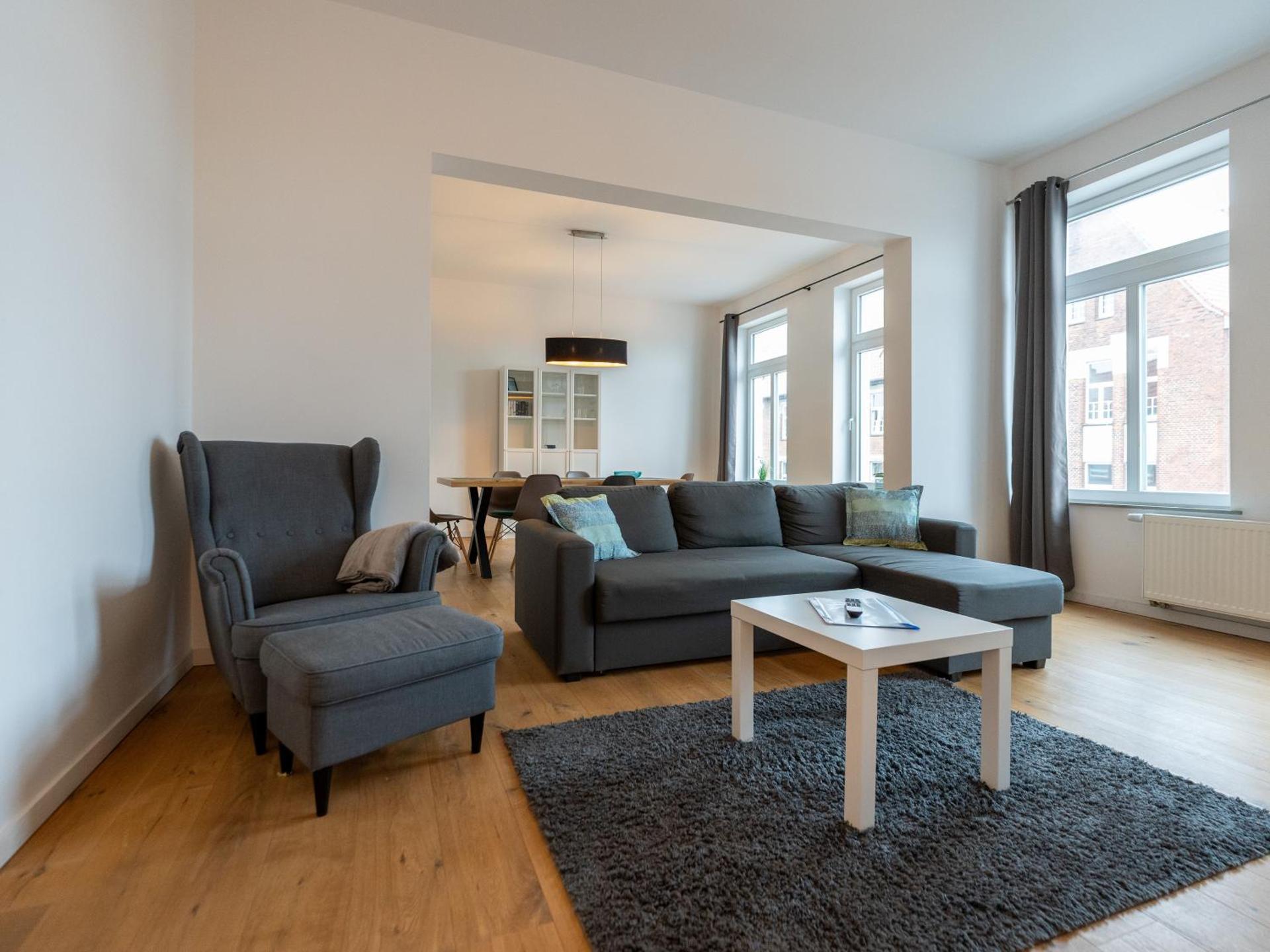 Apartment with Balcony - 2nd Floor