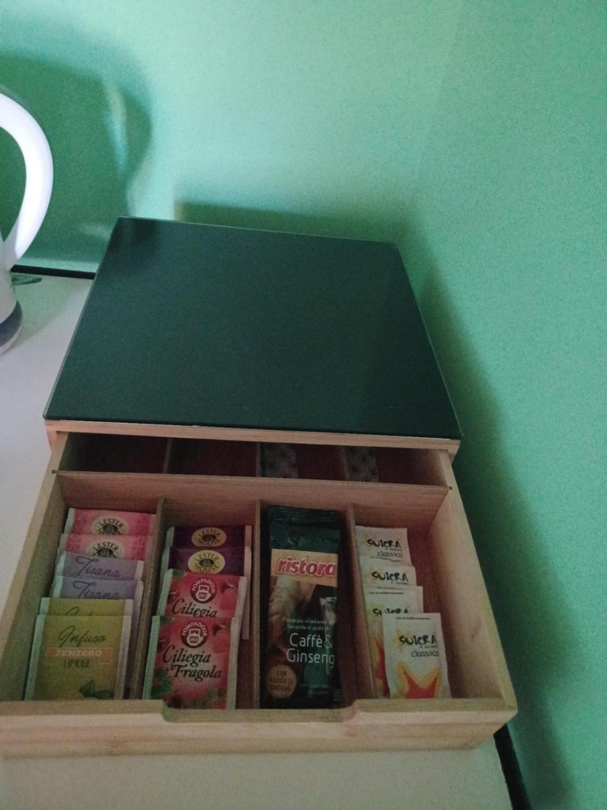 Coffee/tea facilities