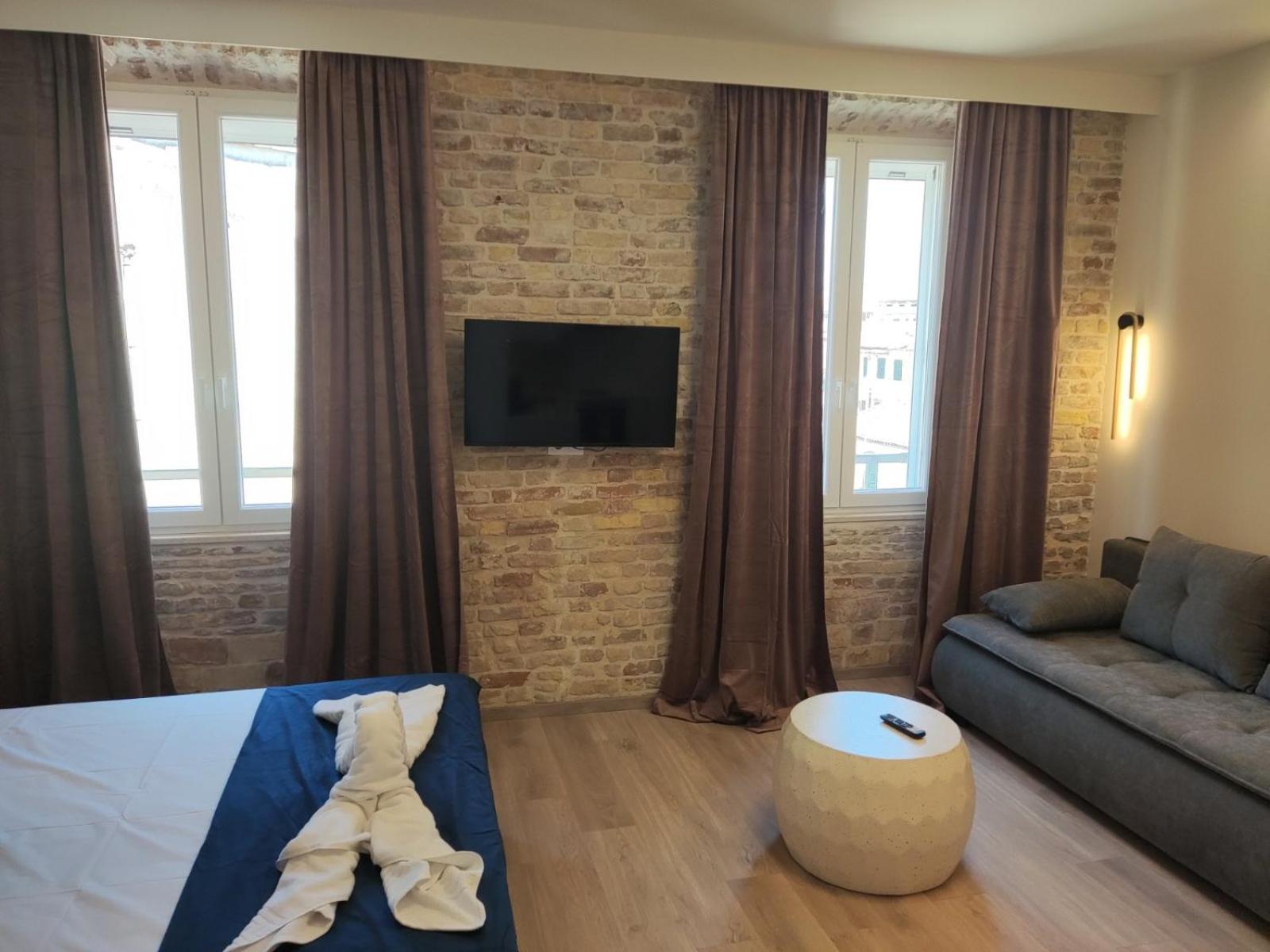 Contessina Freideriki Luxury Suites