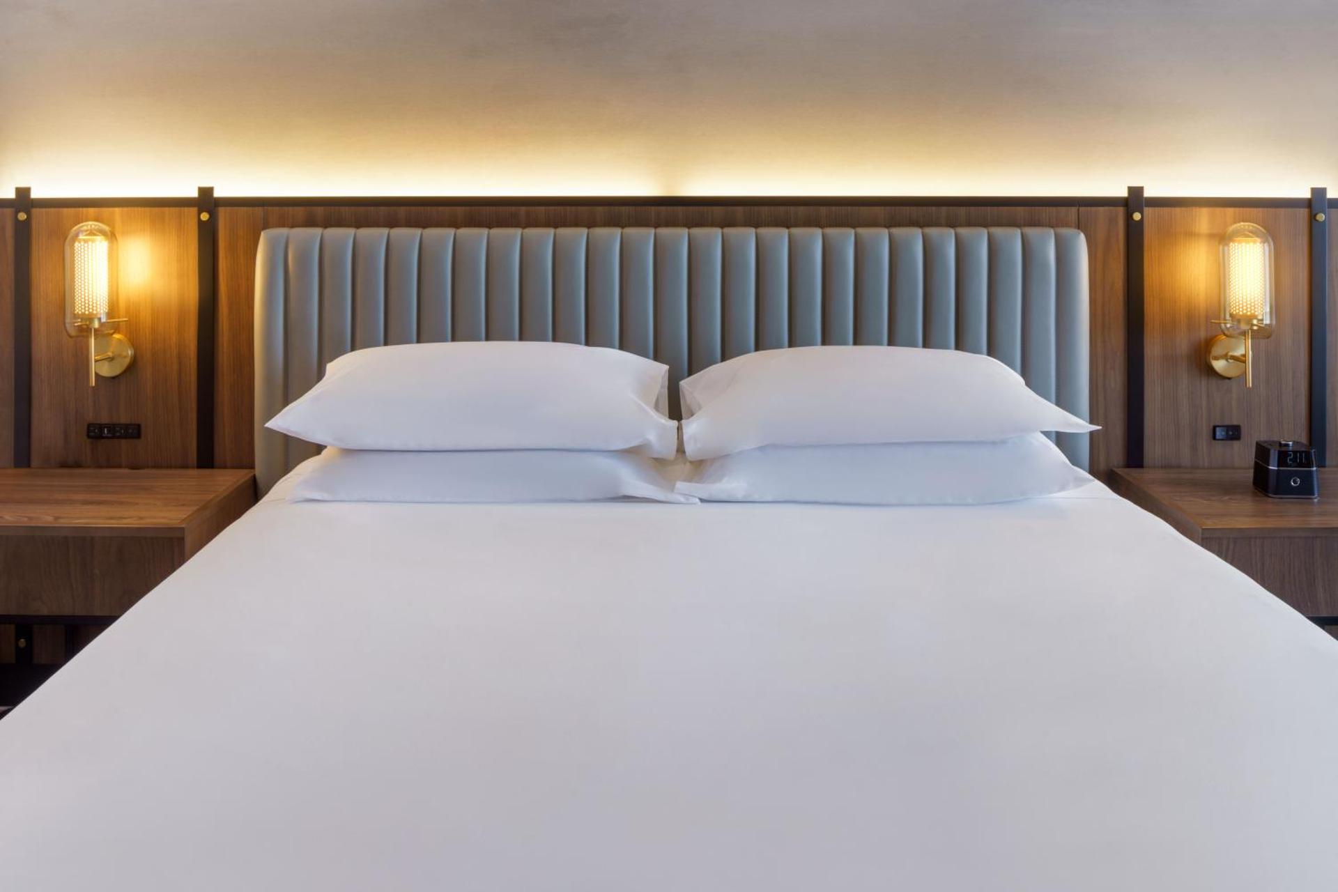 King Room with Accessible Tub - Disability Access