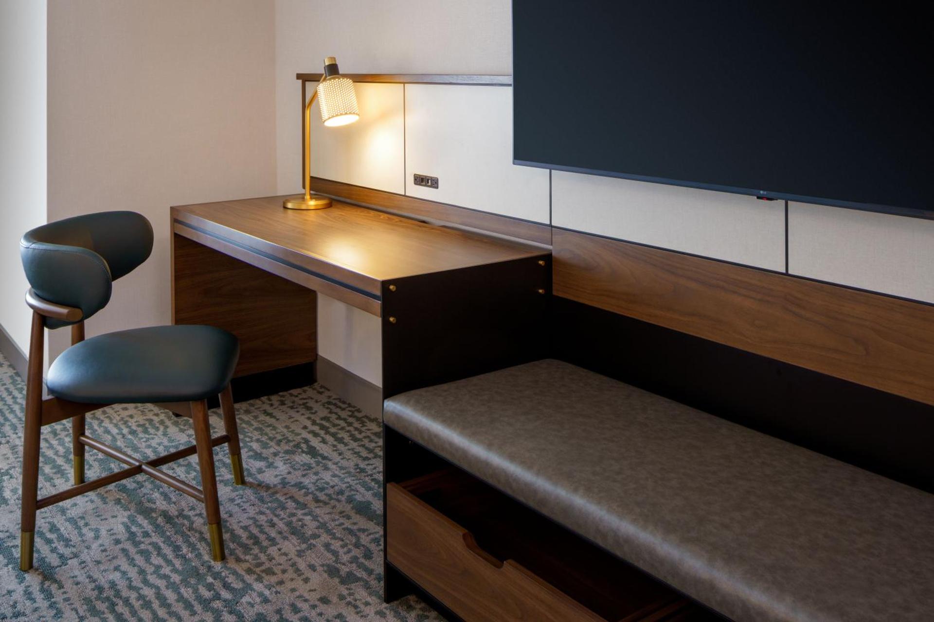 Queen  Room with Two Queen Beds and Accessible Tub - Disability Access